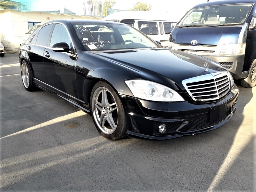 4263 - Mercedes benz 3.5 AT car Black