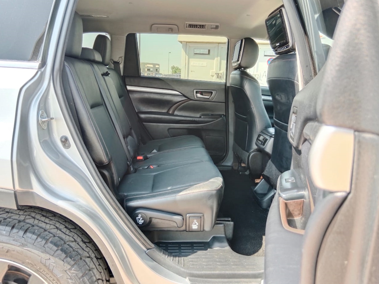 7598 TOYOTA  KLUGER 3.5 A/T 4WD SILVER
