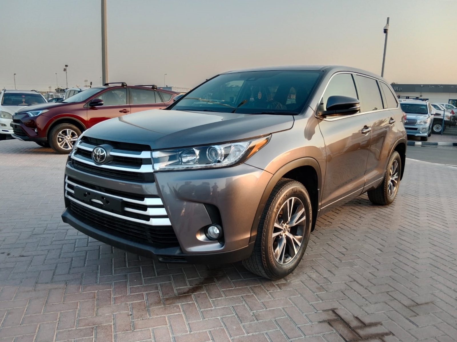 39969  TOYOTA  KLUGER 3.5 A/T 2WD GRAY