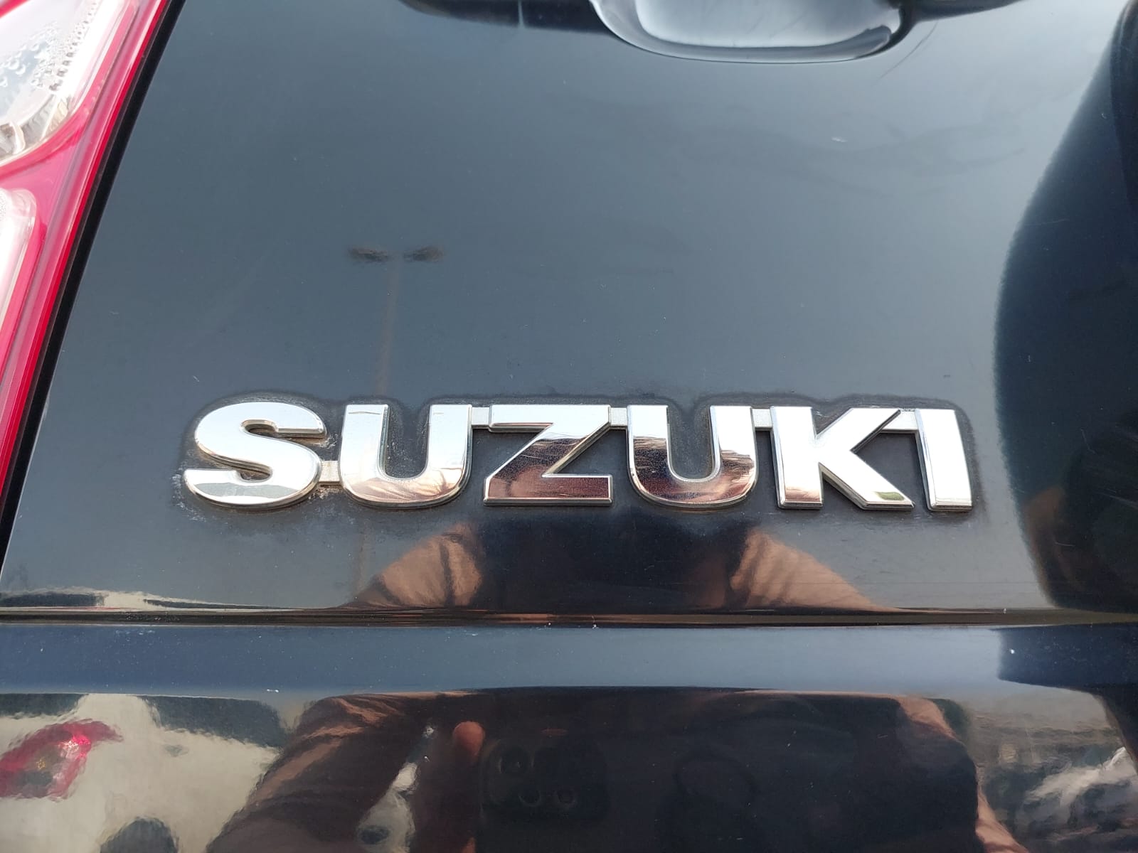 4956  SUZUKI ESCUDO 2.4 A/T BLACK 4WD