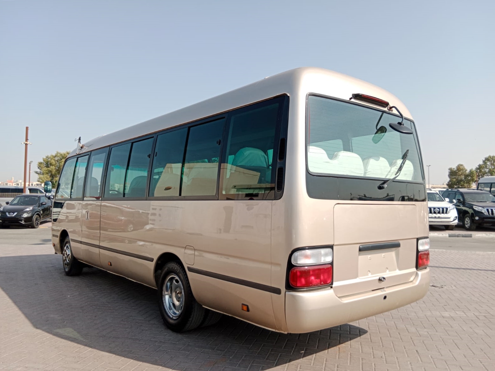 2214 TOYOTA COASTER 4.0 A/T 2WD GOLD
