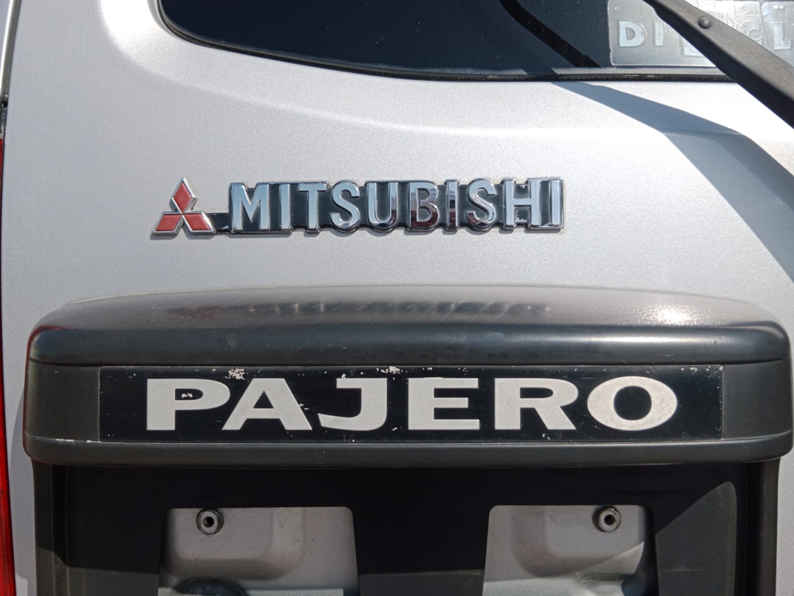 03999  MITSUBISHI  PAJERO 4WD A/T 3.2 SILVER
