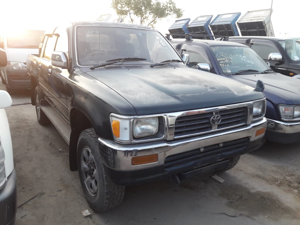 462 - Toyota hilux 2.4 AT Pickup  Green