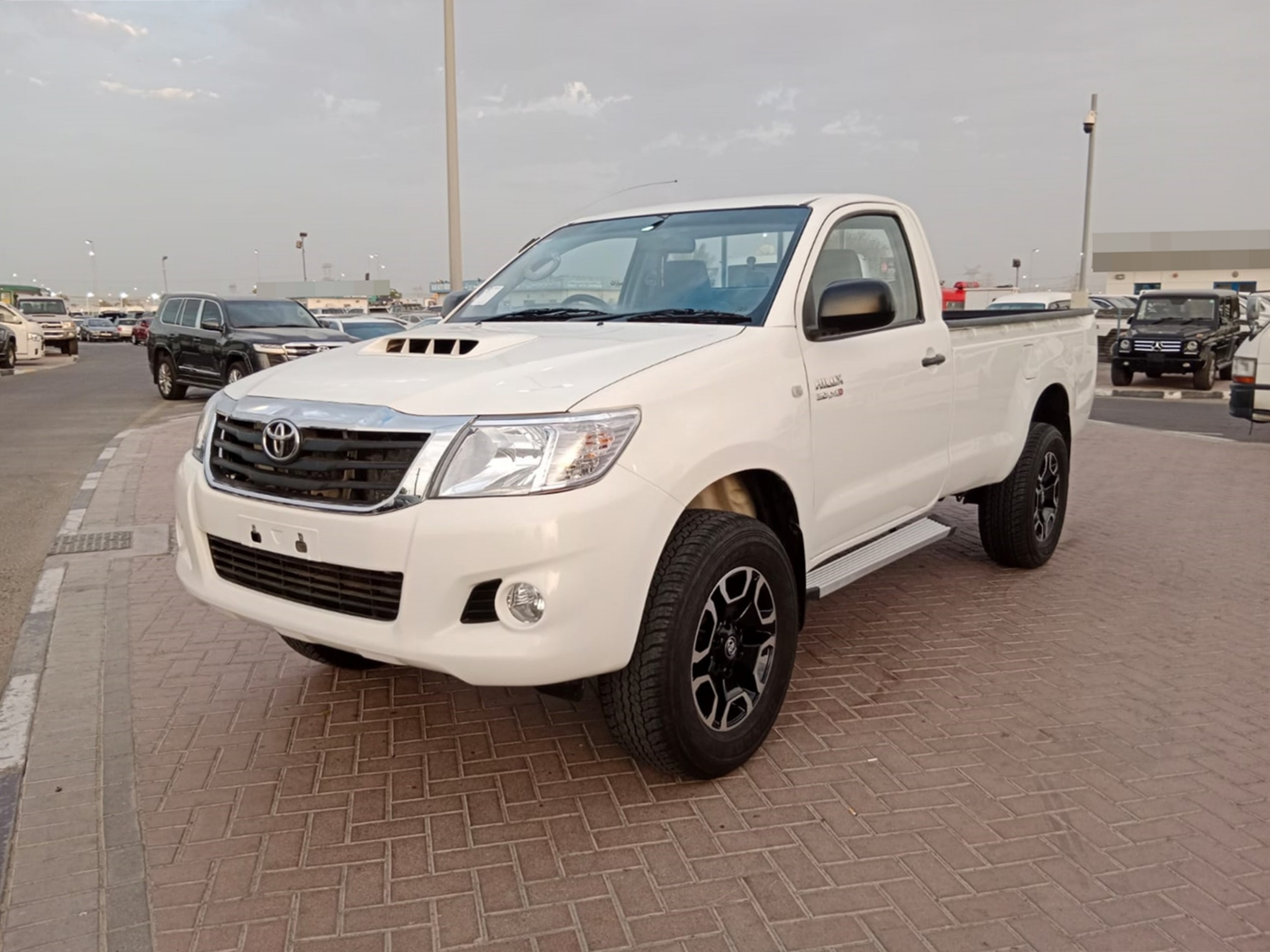 TOYOTA Hilux 