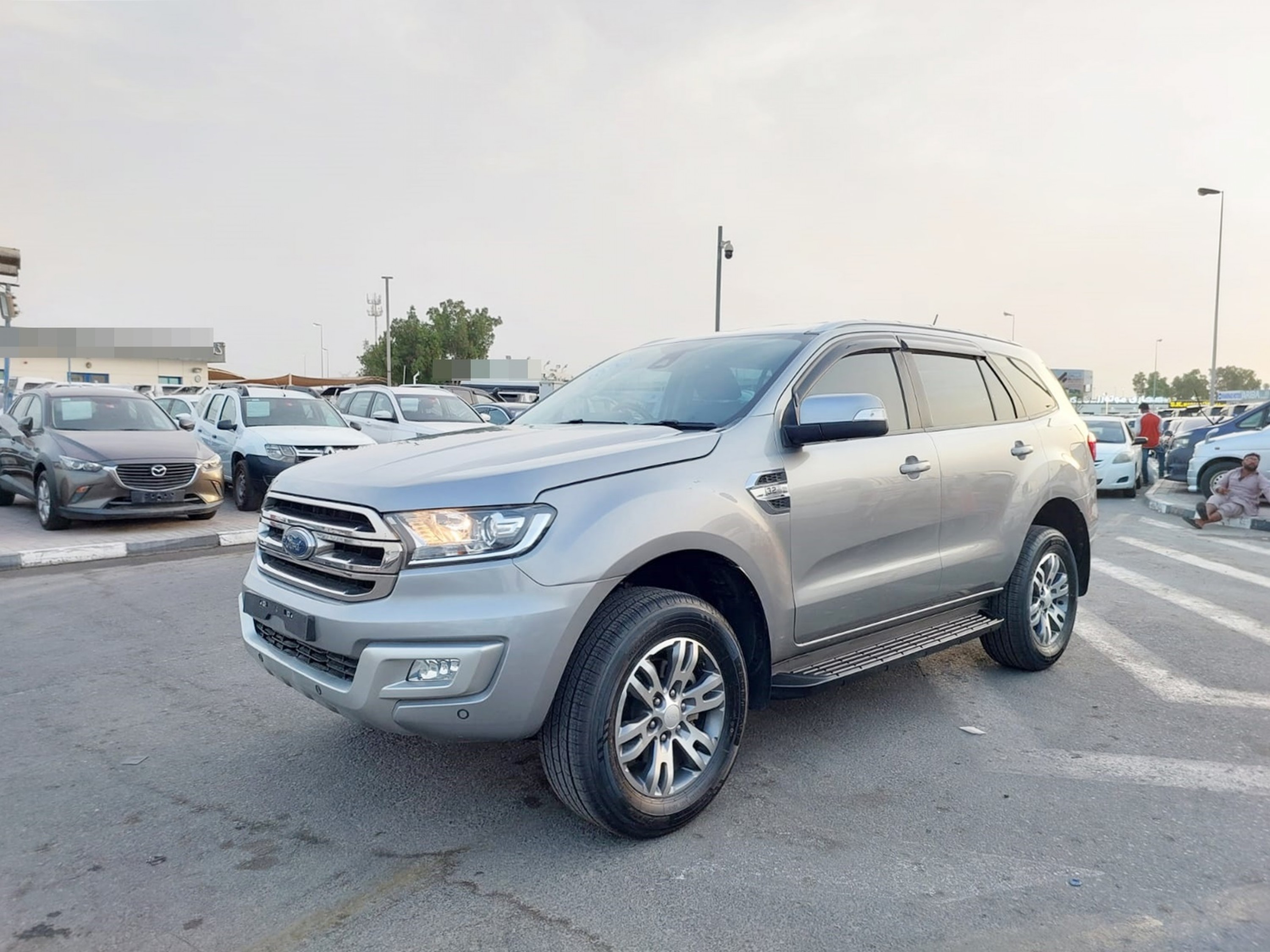 FORD EVEREST.