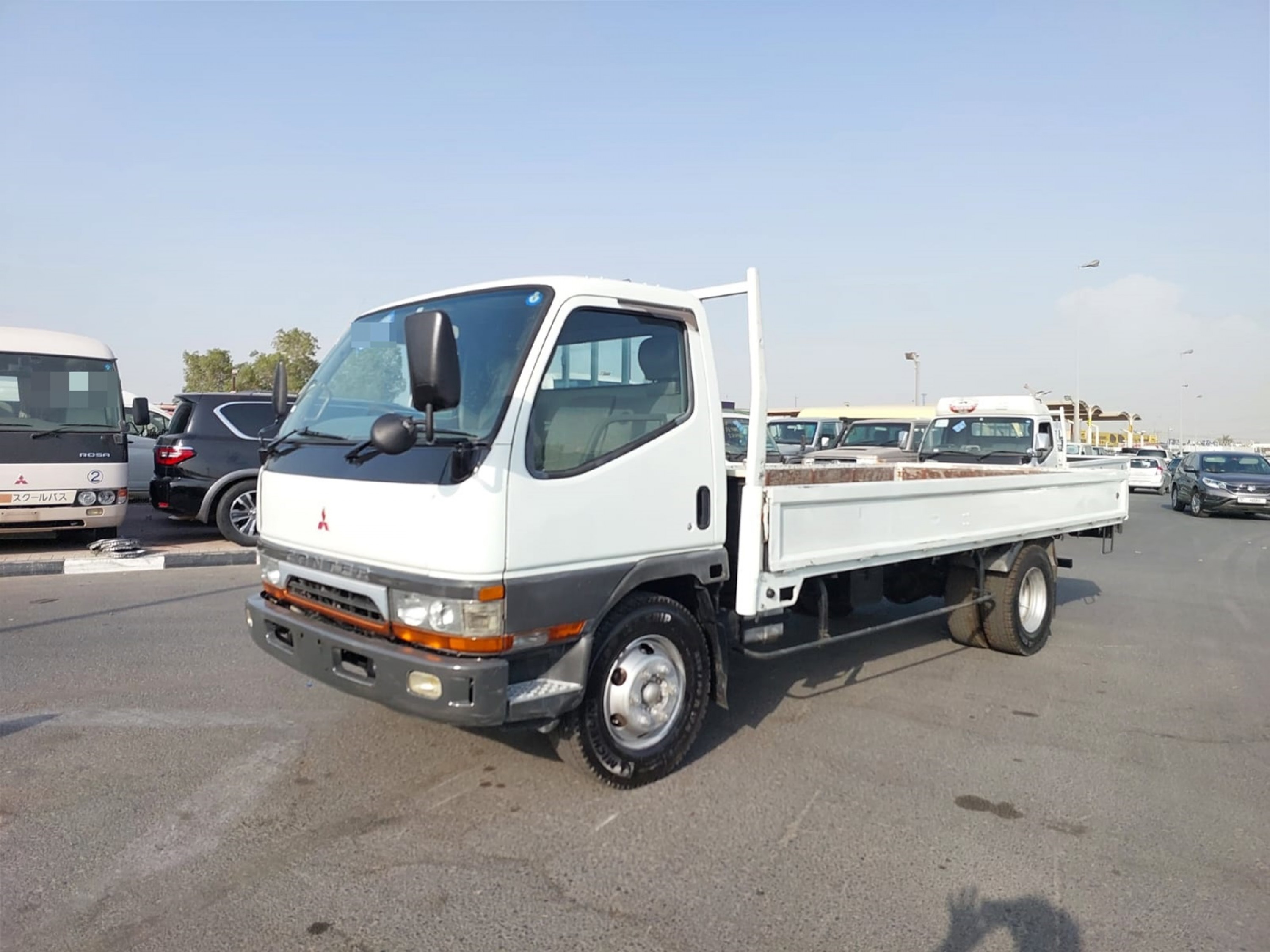 MITSUBISHI Canter