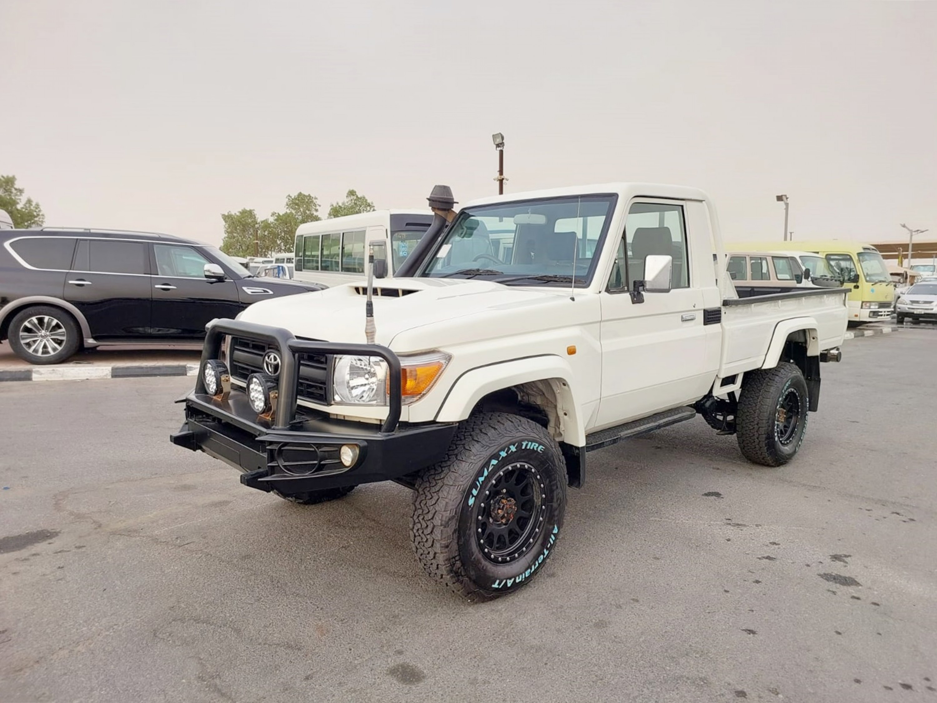 TOYOTA Land Cruiser