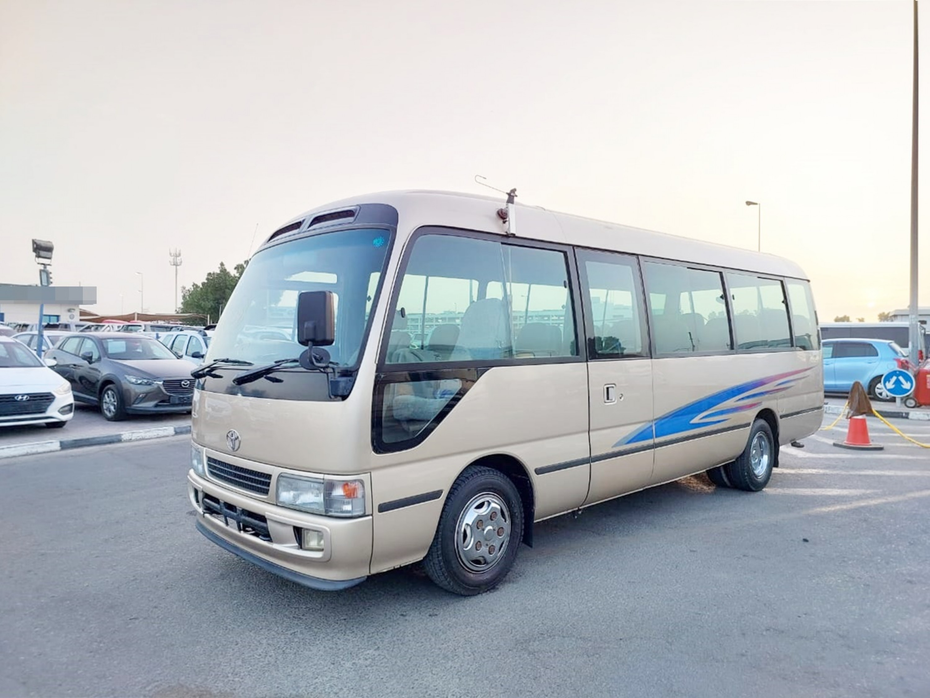 TOYOTA Coaster