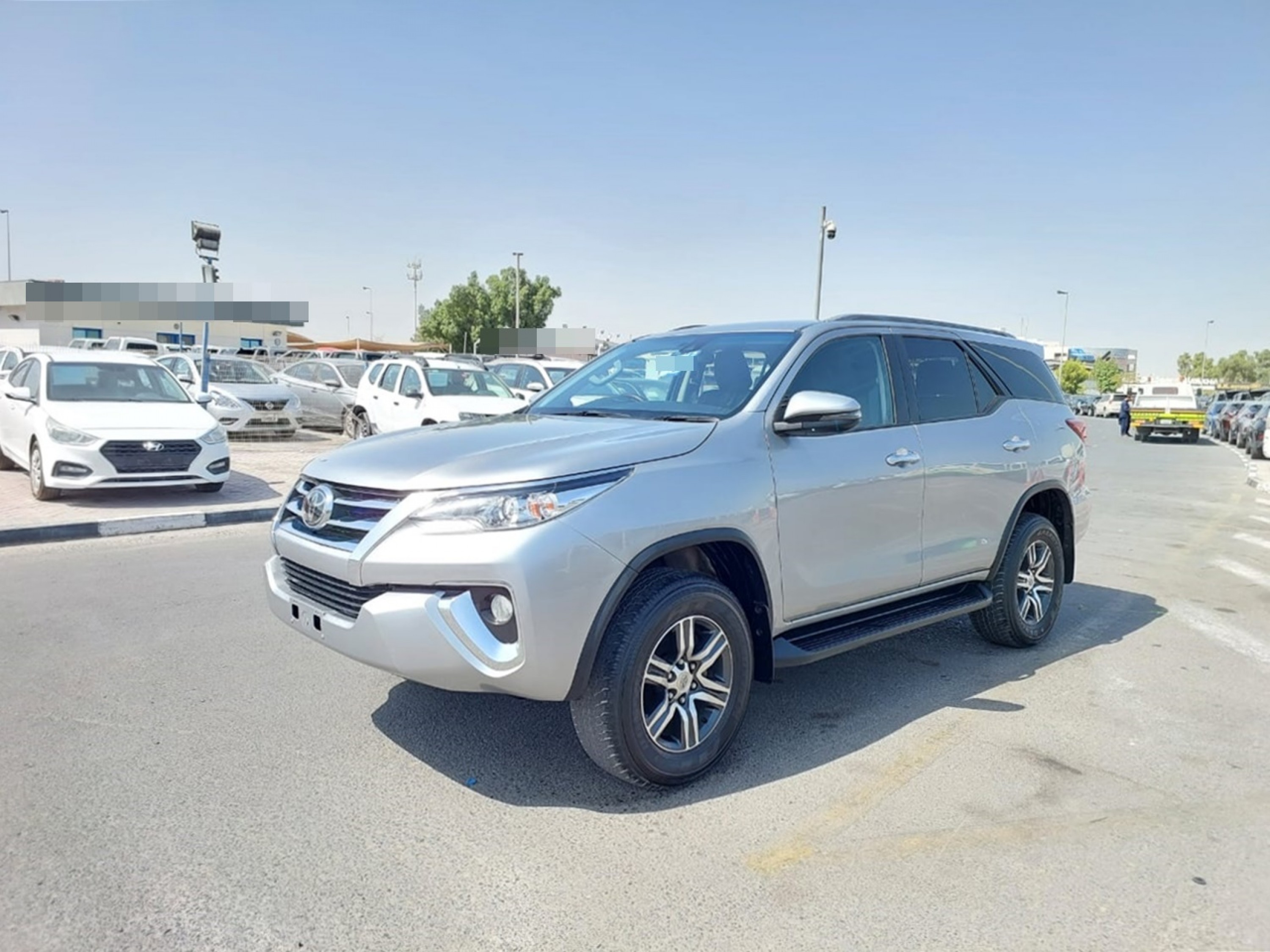 TOYOTA Fortuner