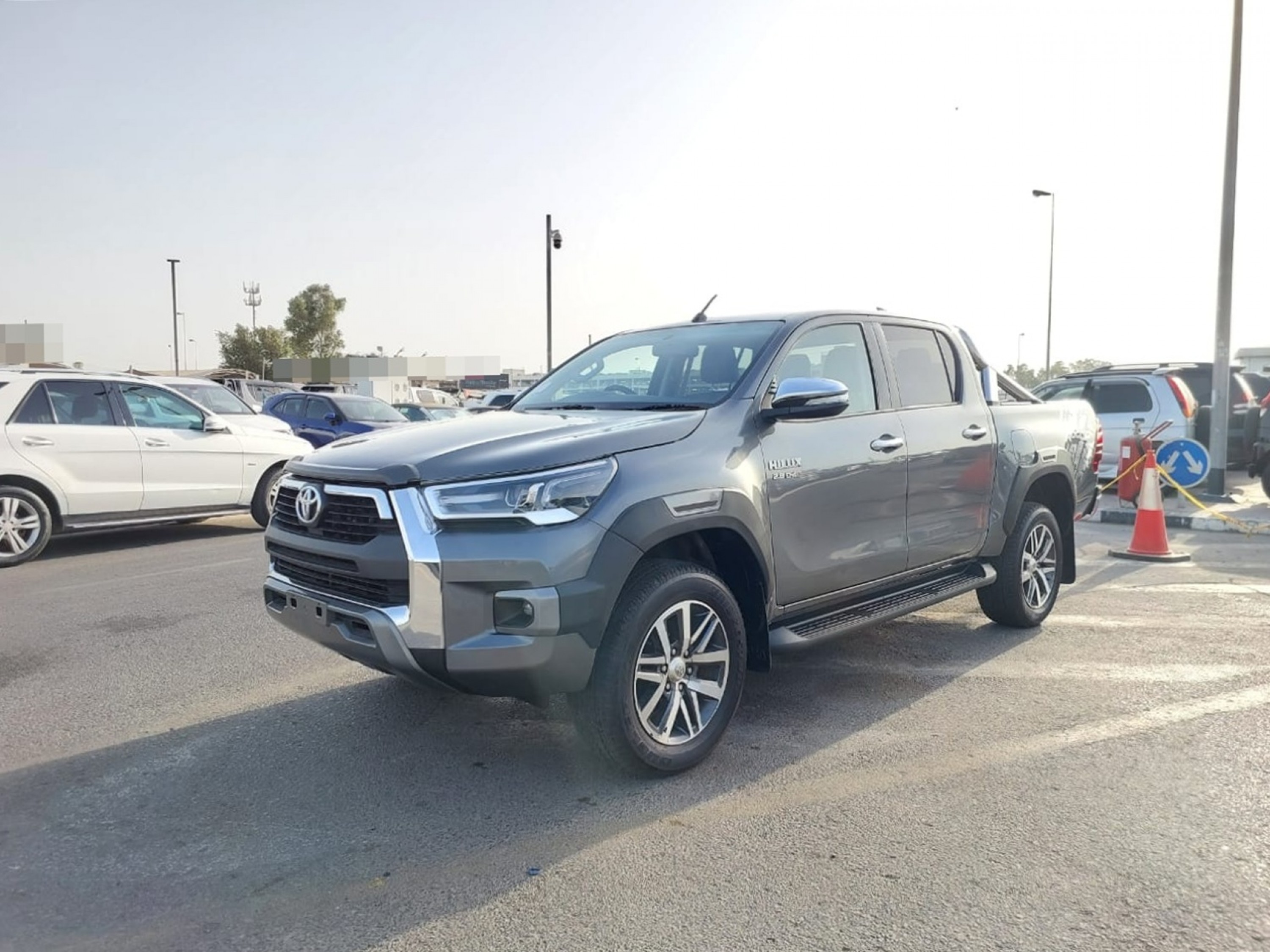 TOYOTA Hilux