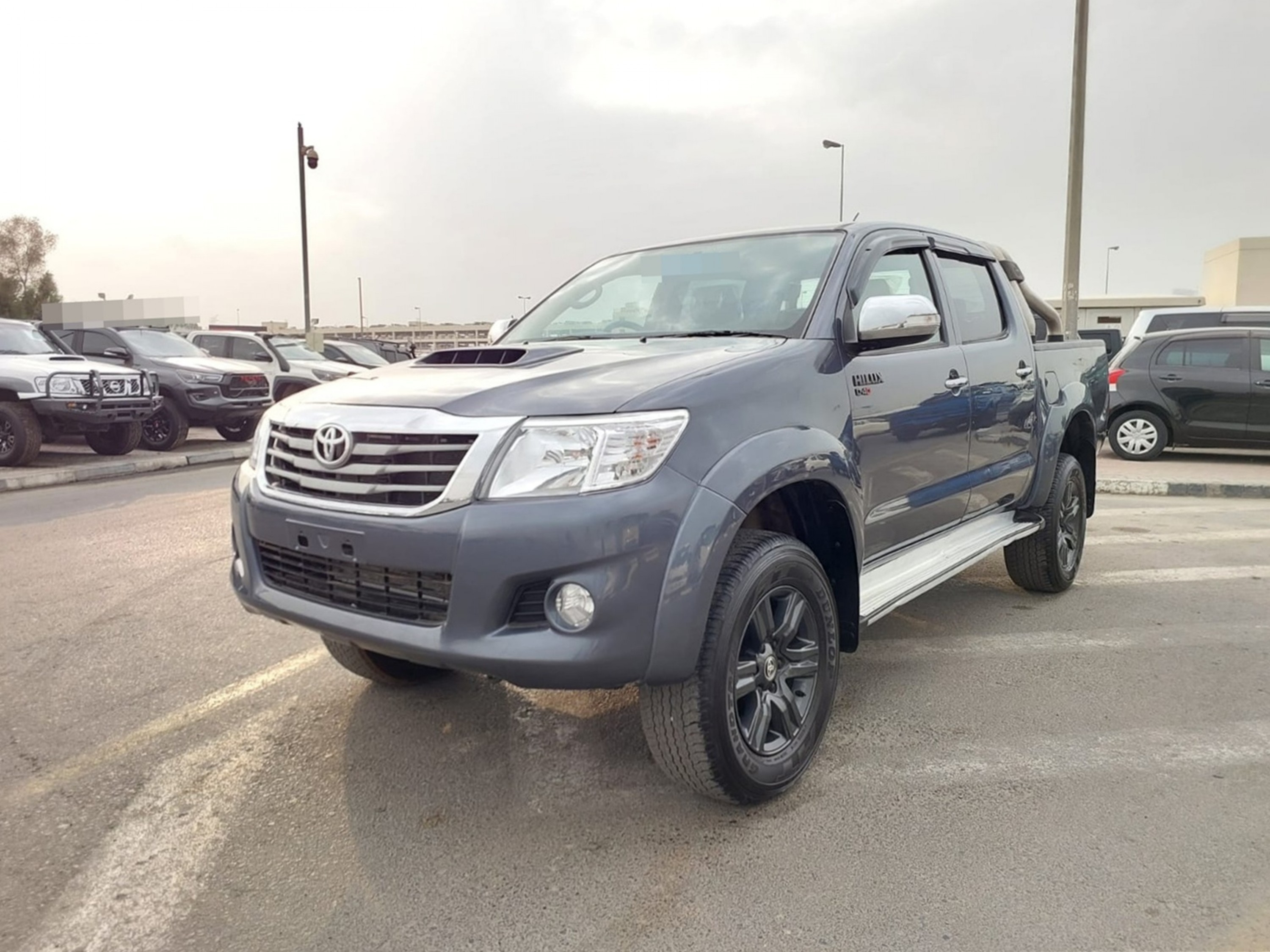 TOYOTA Hilux