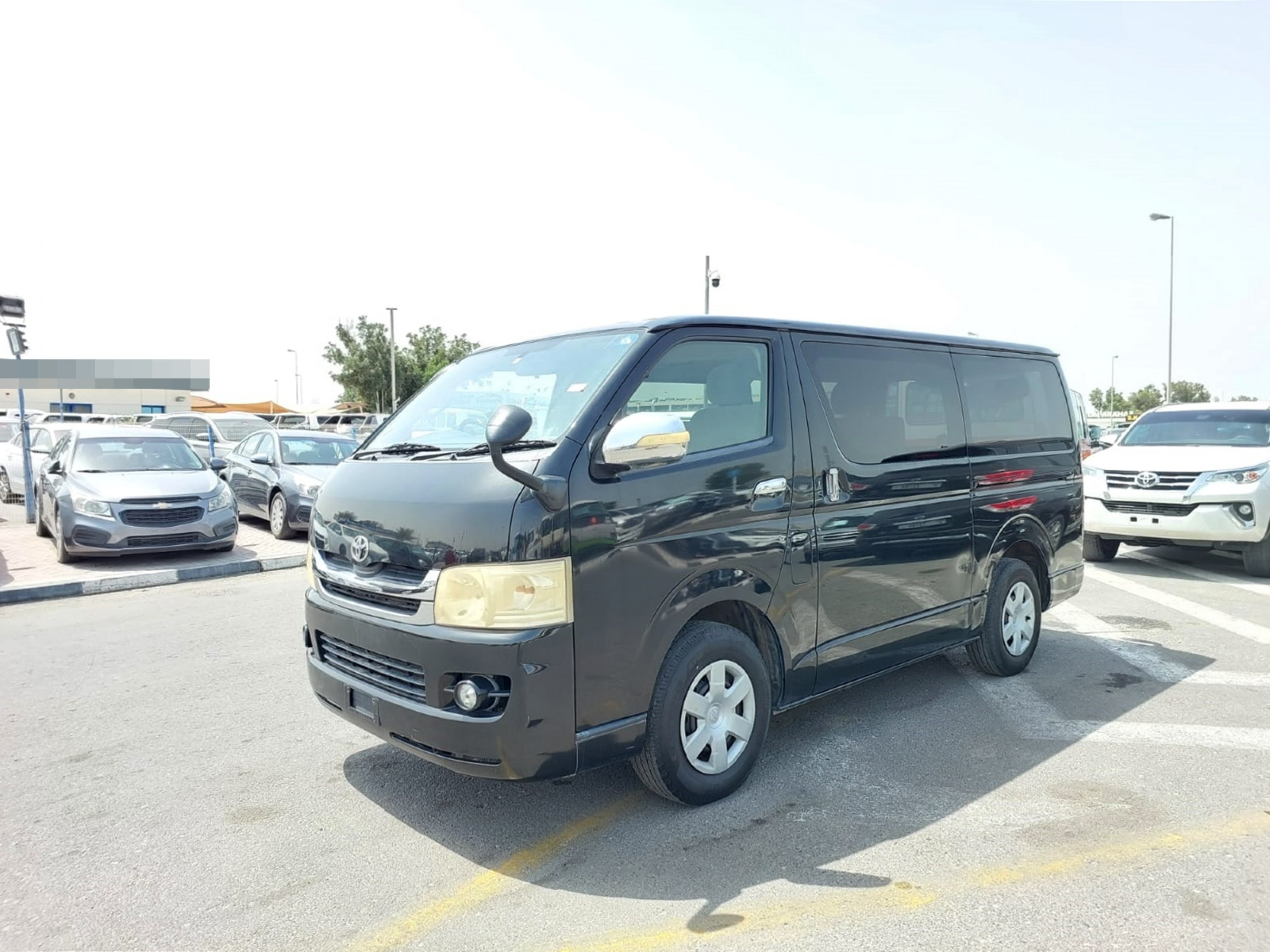 TOYOTA HIACE