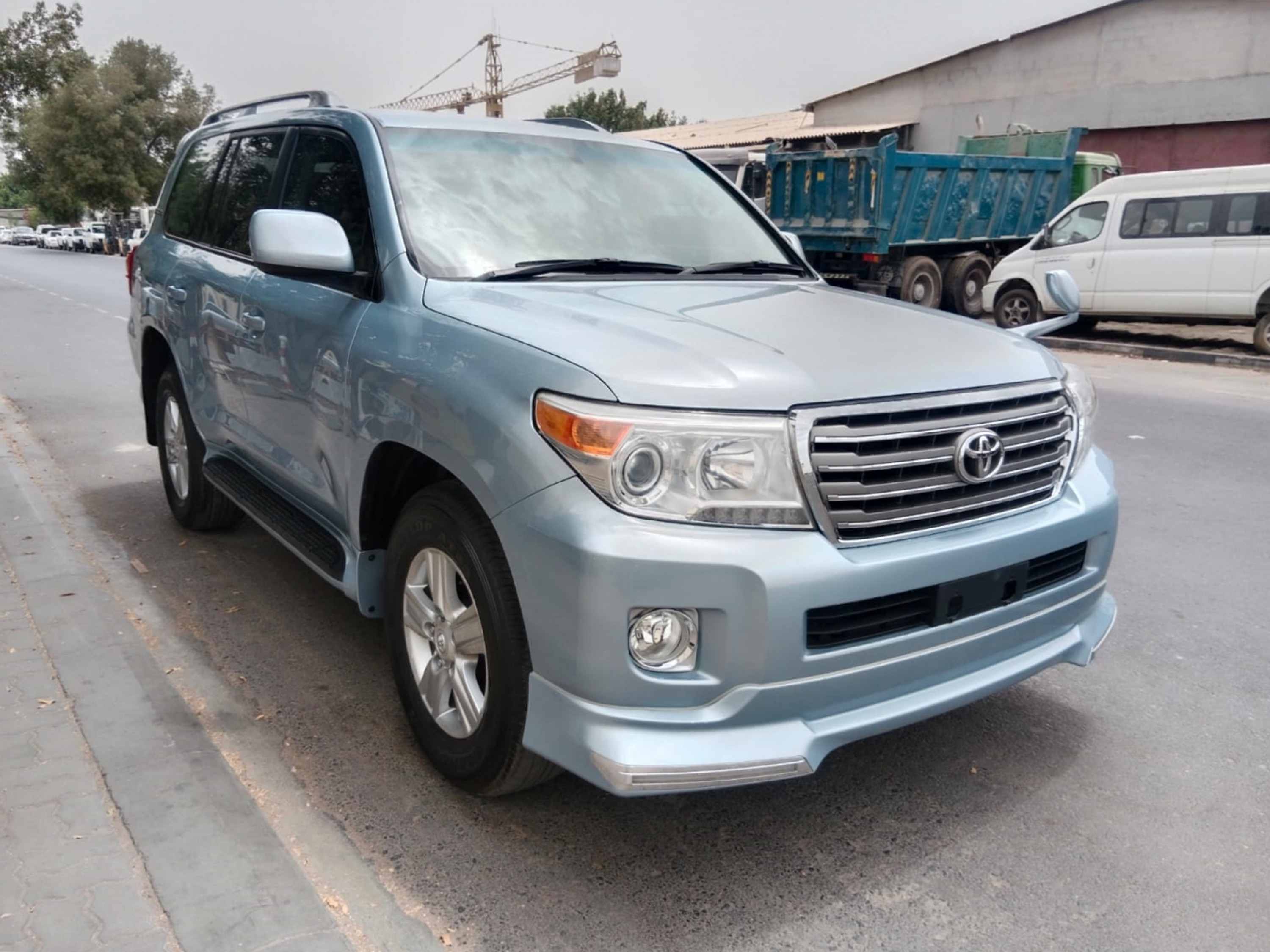 TOYOTA Land Cruiser