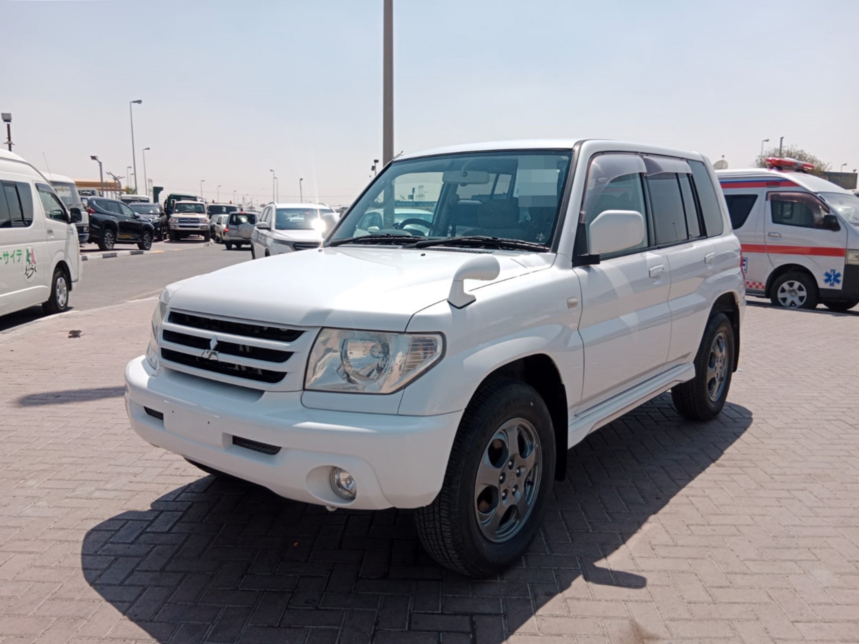 MITSUBISHI Pajero