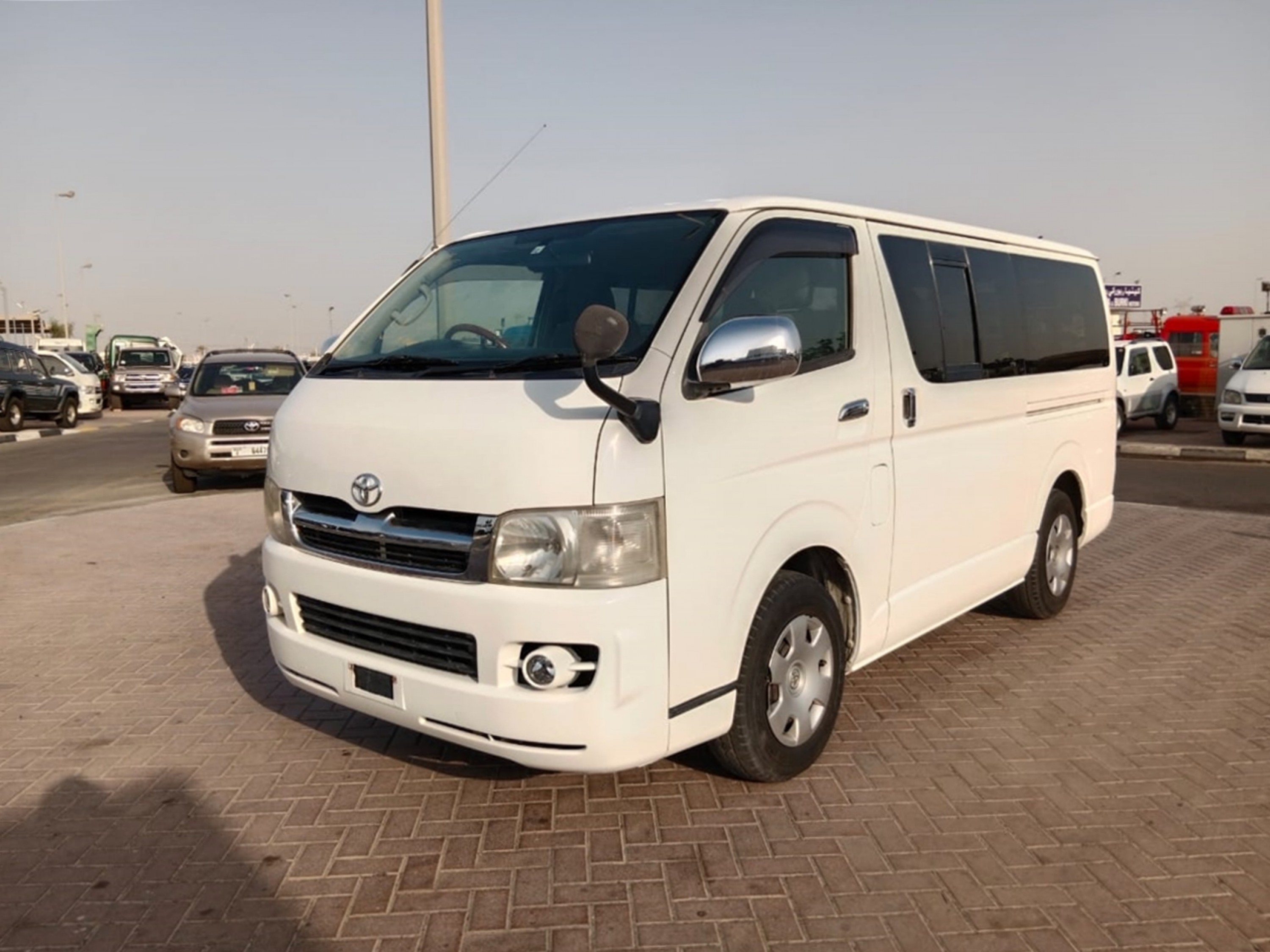 TOYOTA Hiace Van