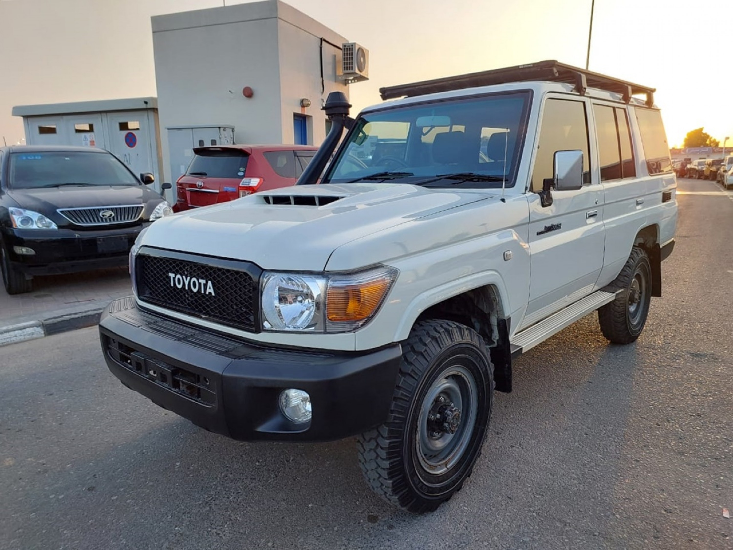 TOYOTA Land Cruiser