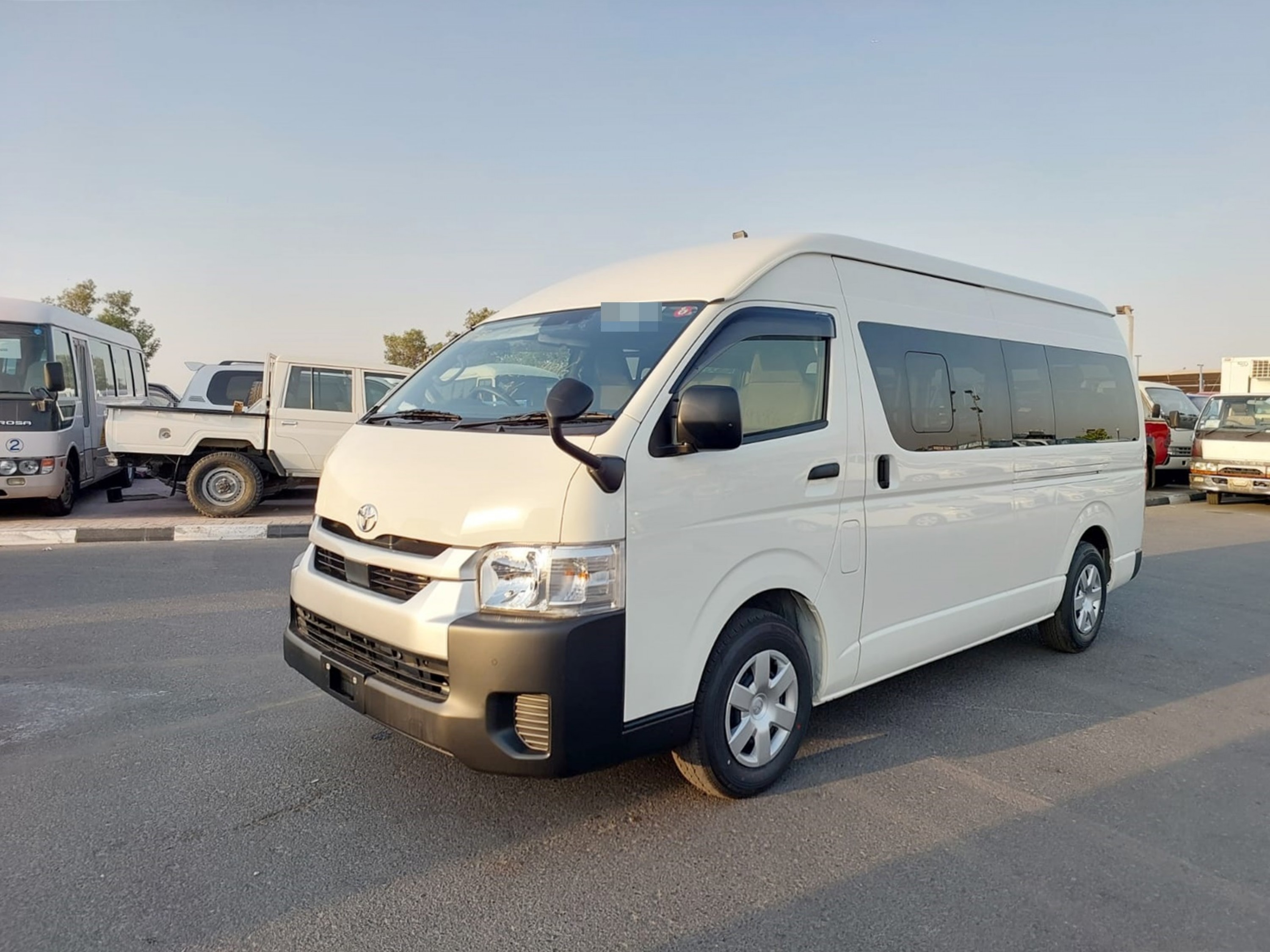 TOYOTA HIACE