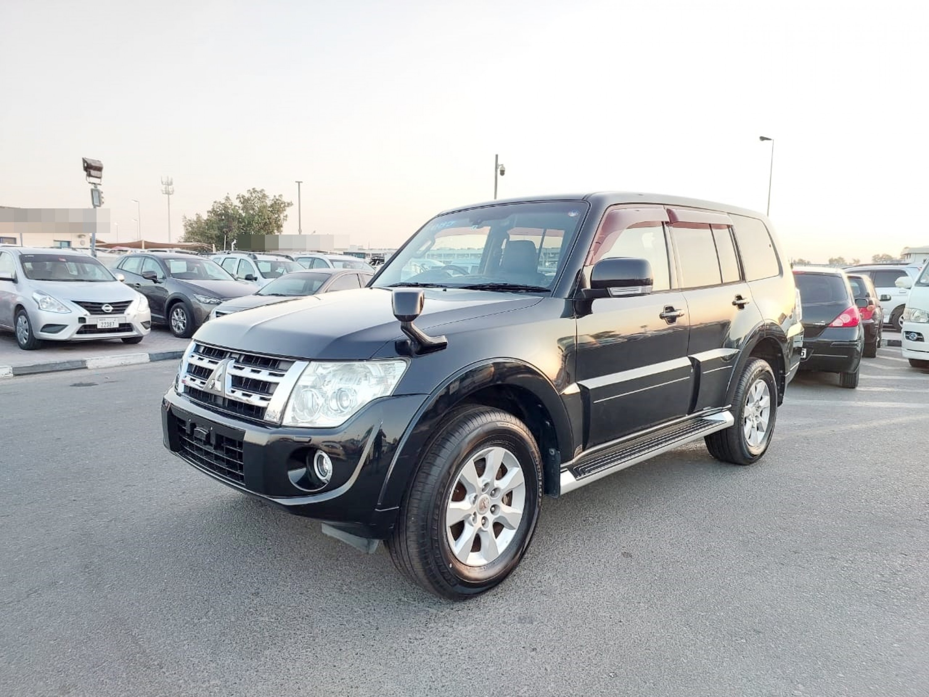 MITSUBISHI Pajero