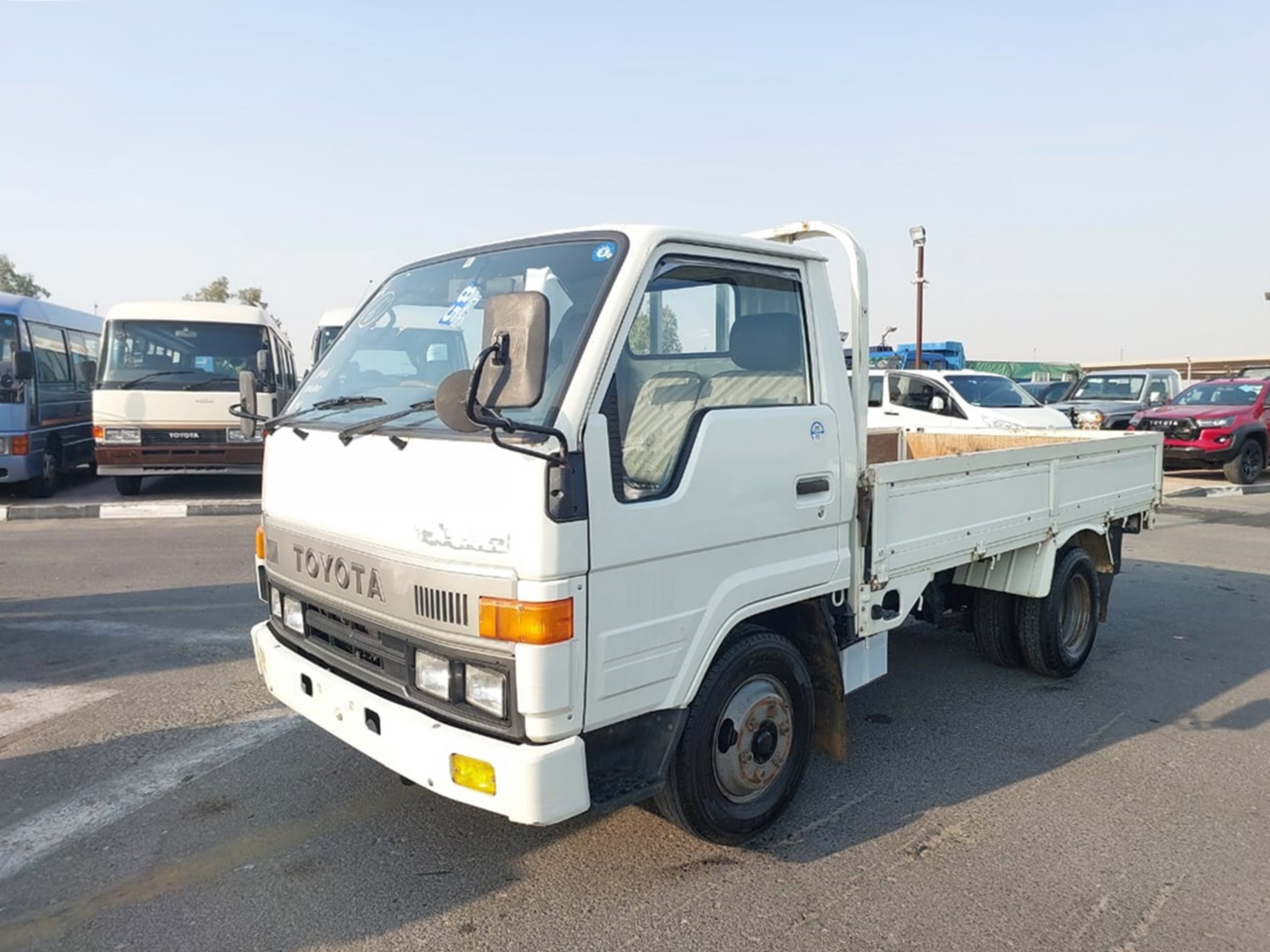 TOYOTA Dyna