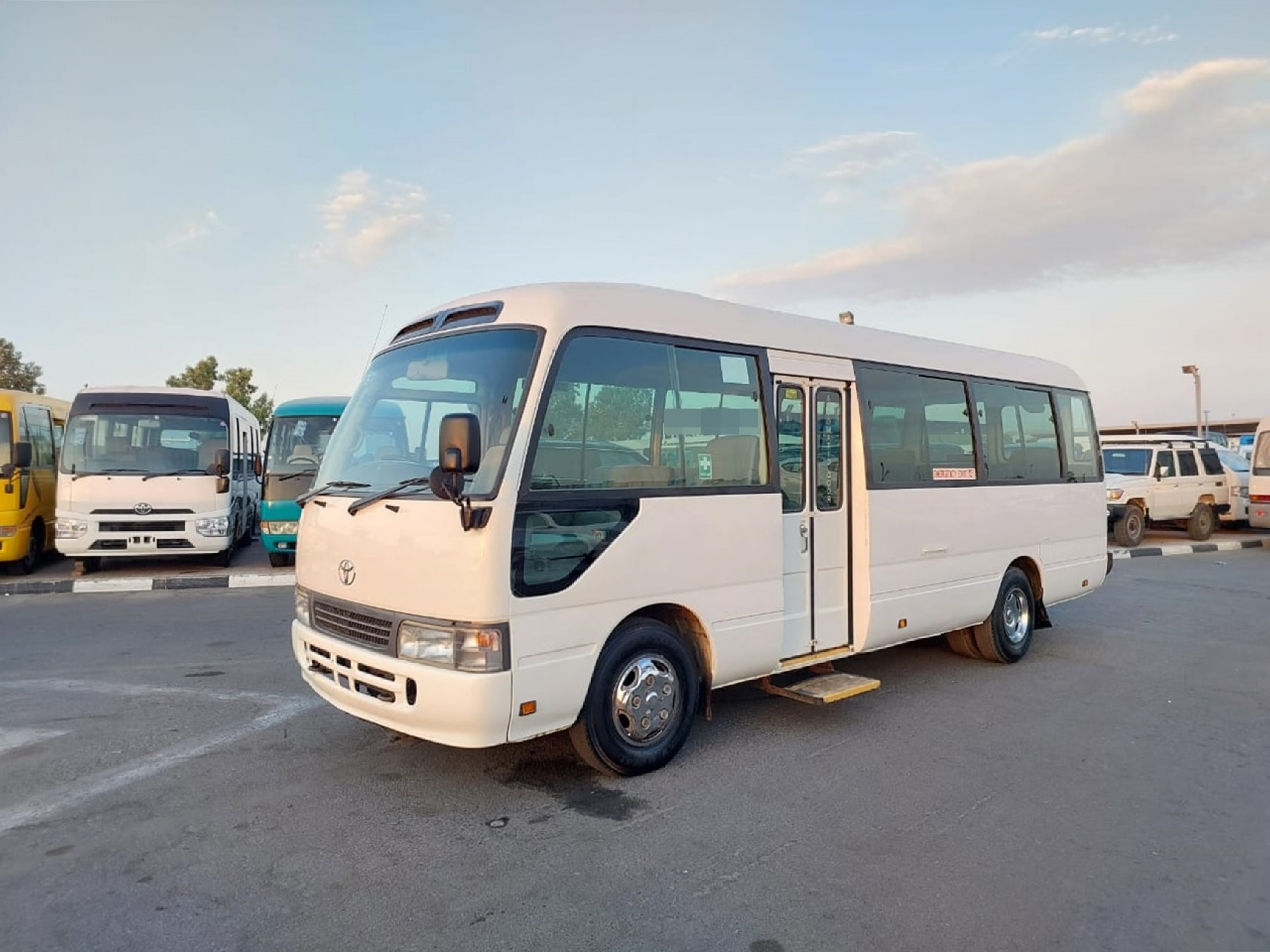 TOYOTA Coaster