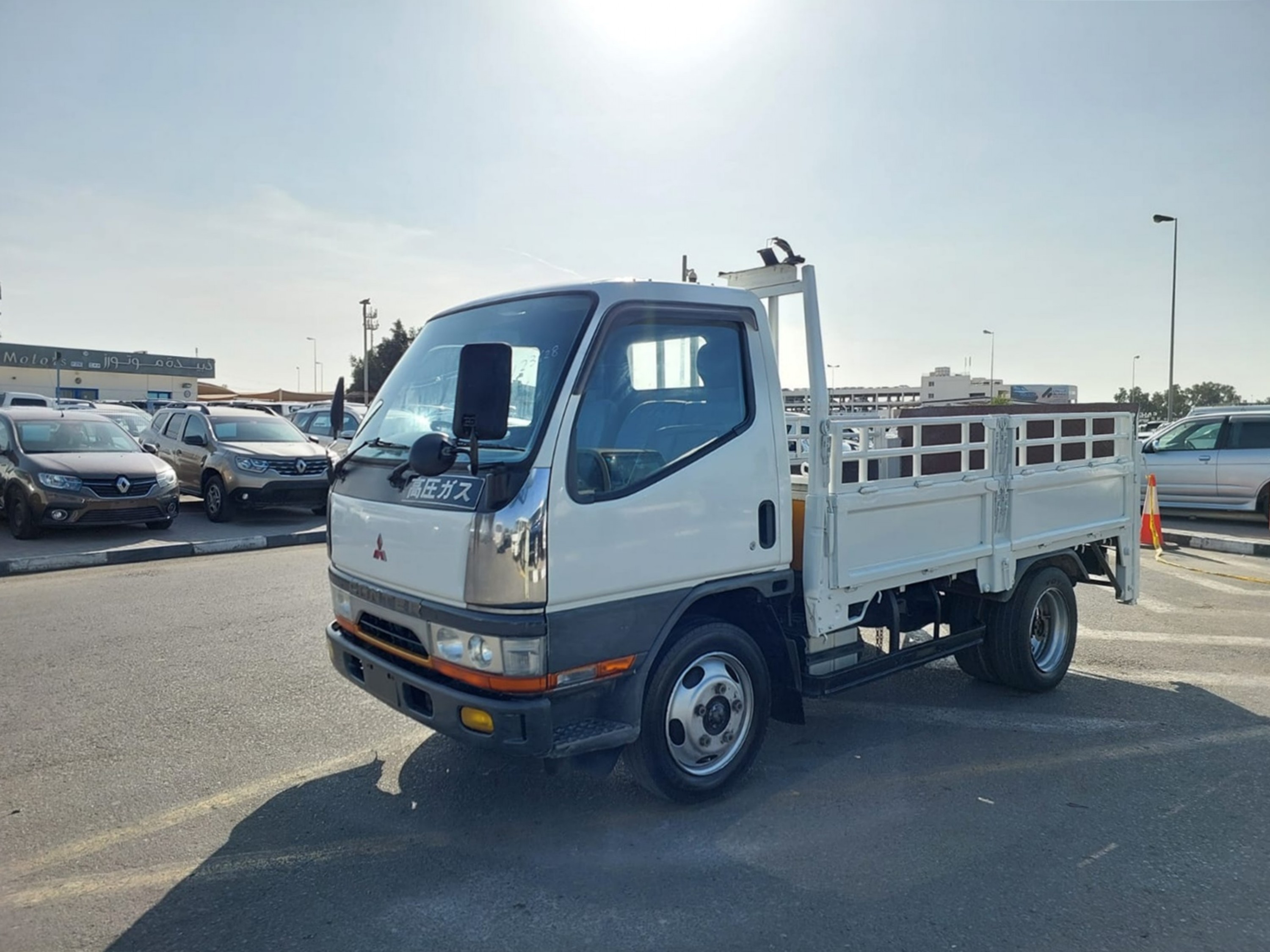 MITSUBISHI Canter