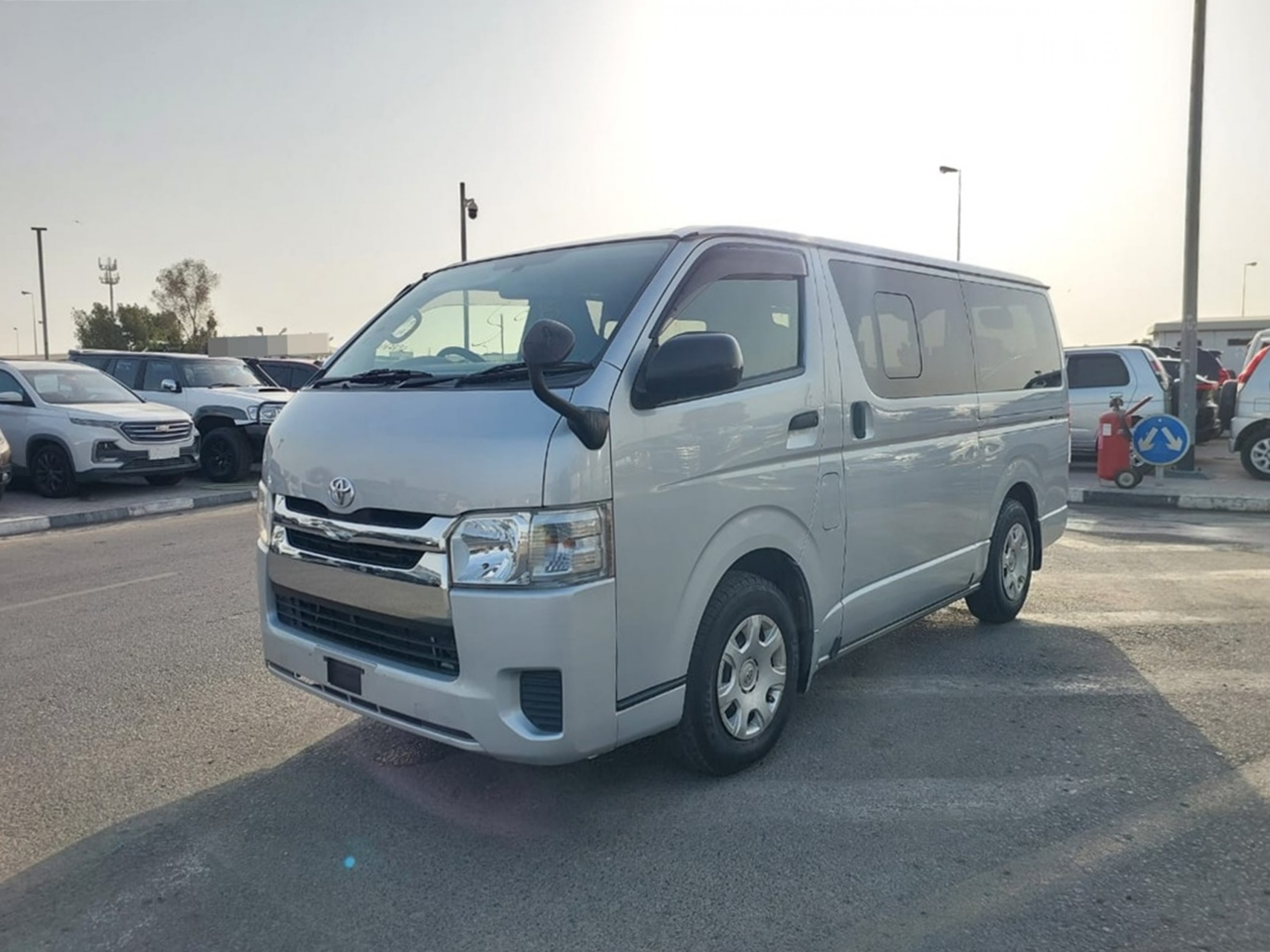 TOYOTA HIACE