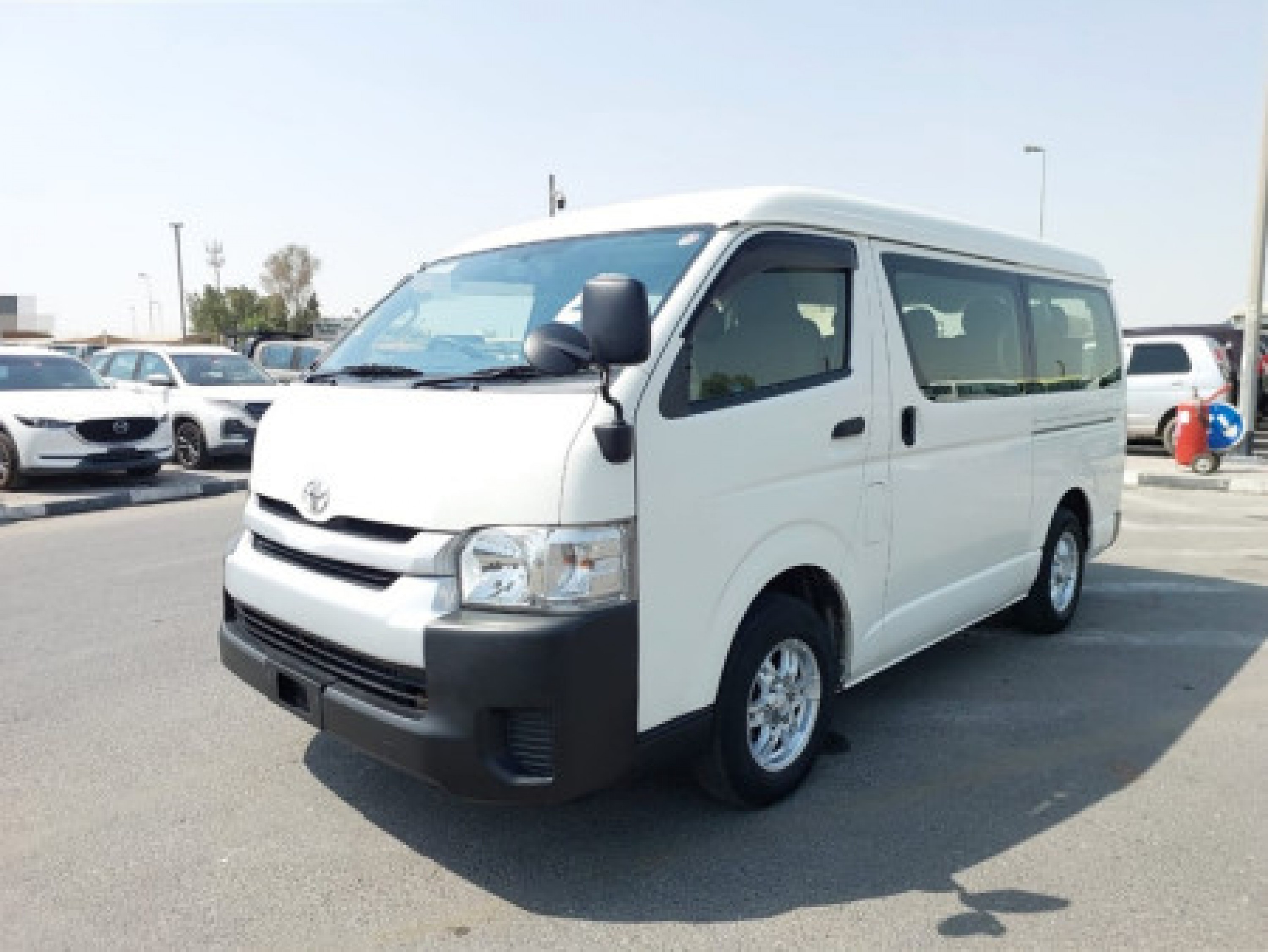 TOYOTA HIACE