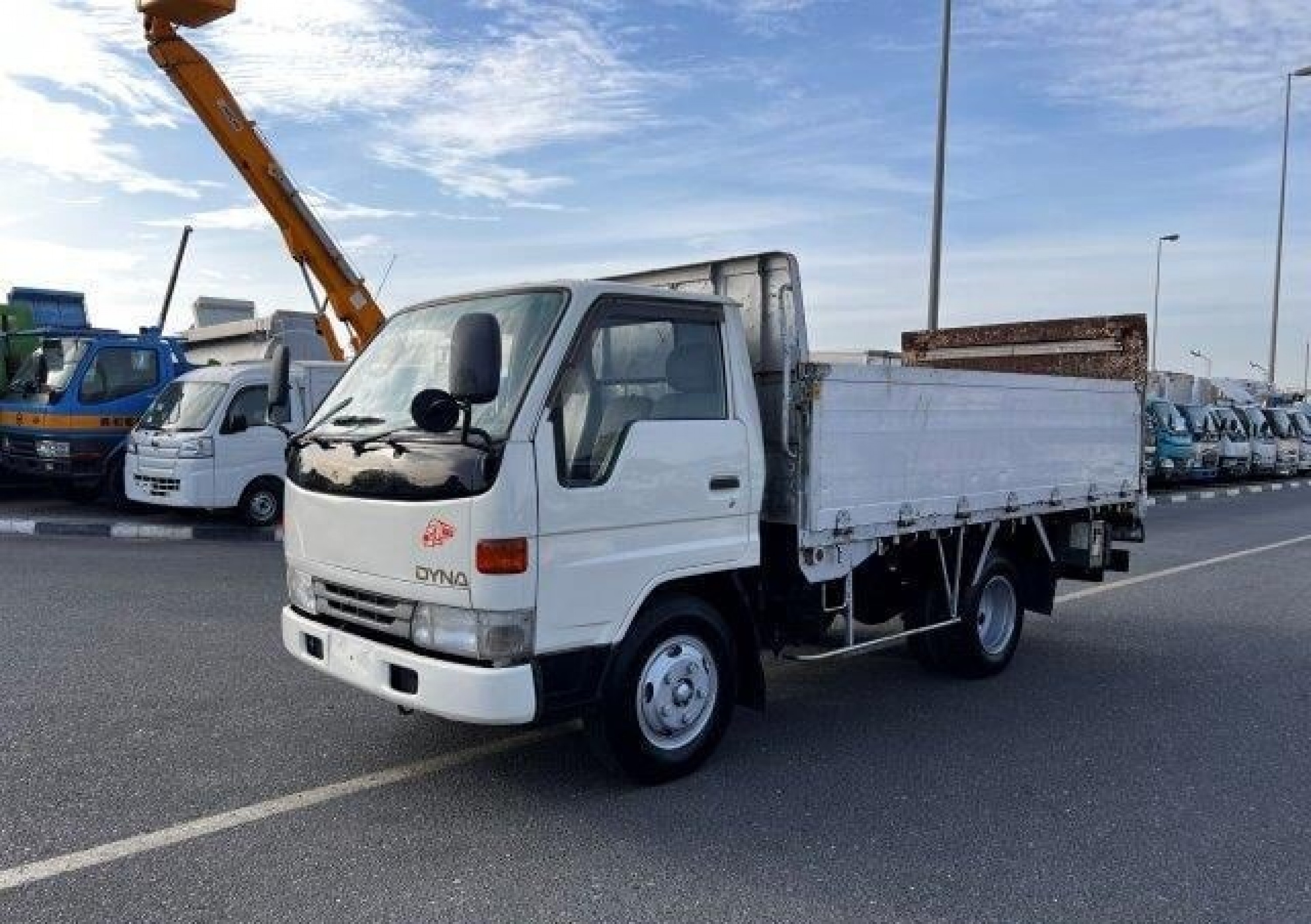 TOYOTA Dyna