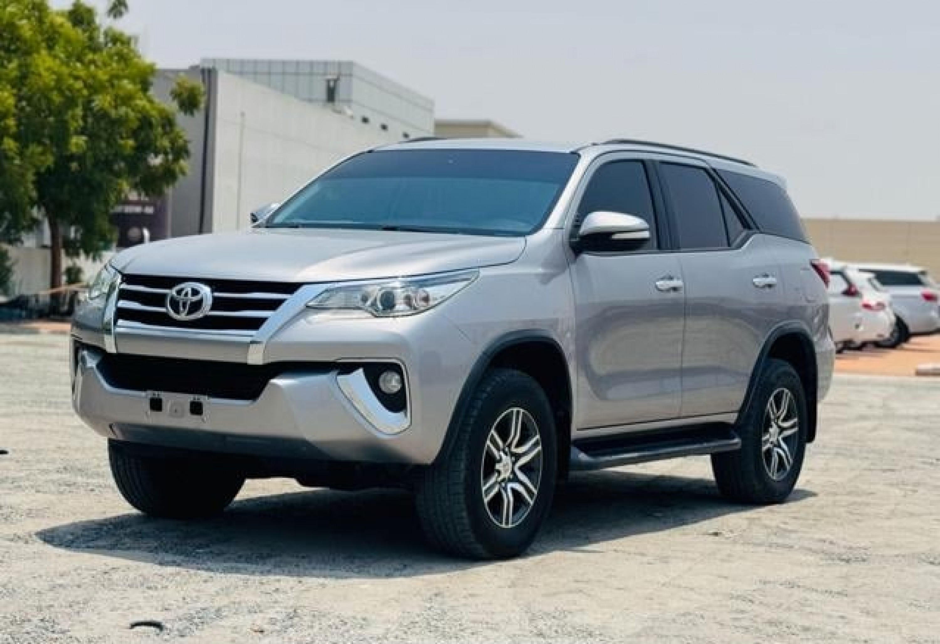 TOYOTA Fortuner