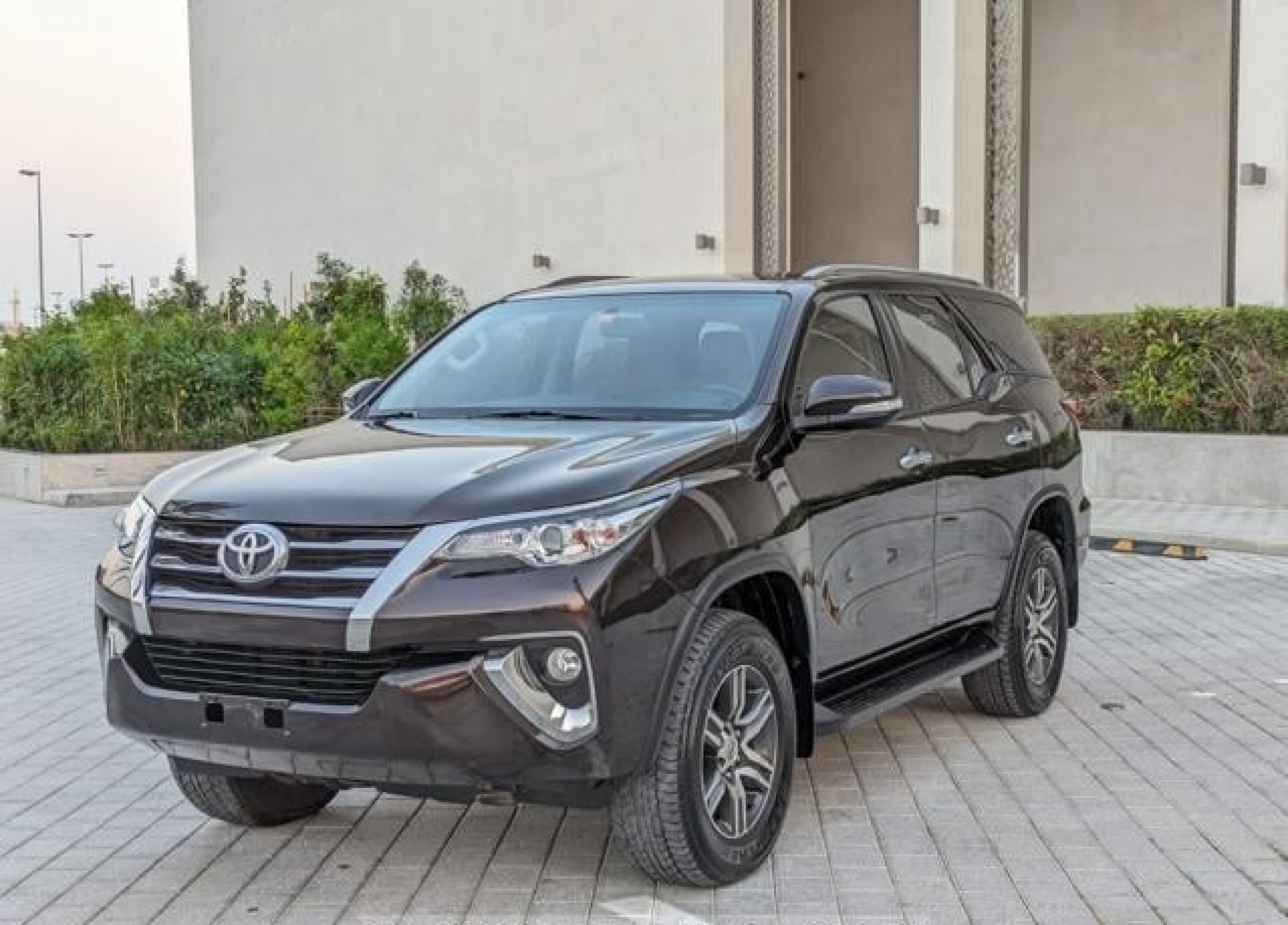 TOYOTA Fortuner