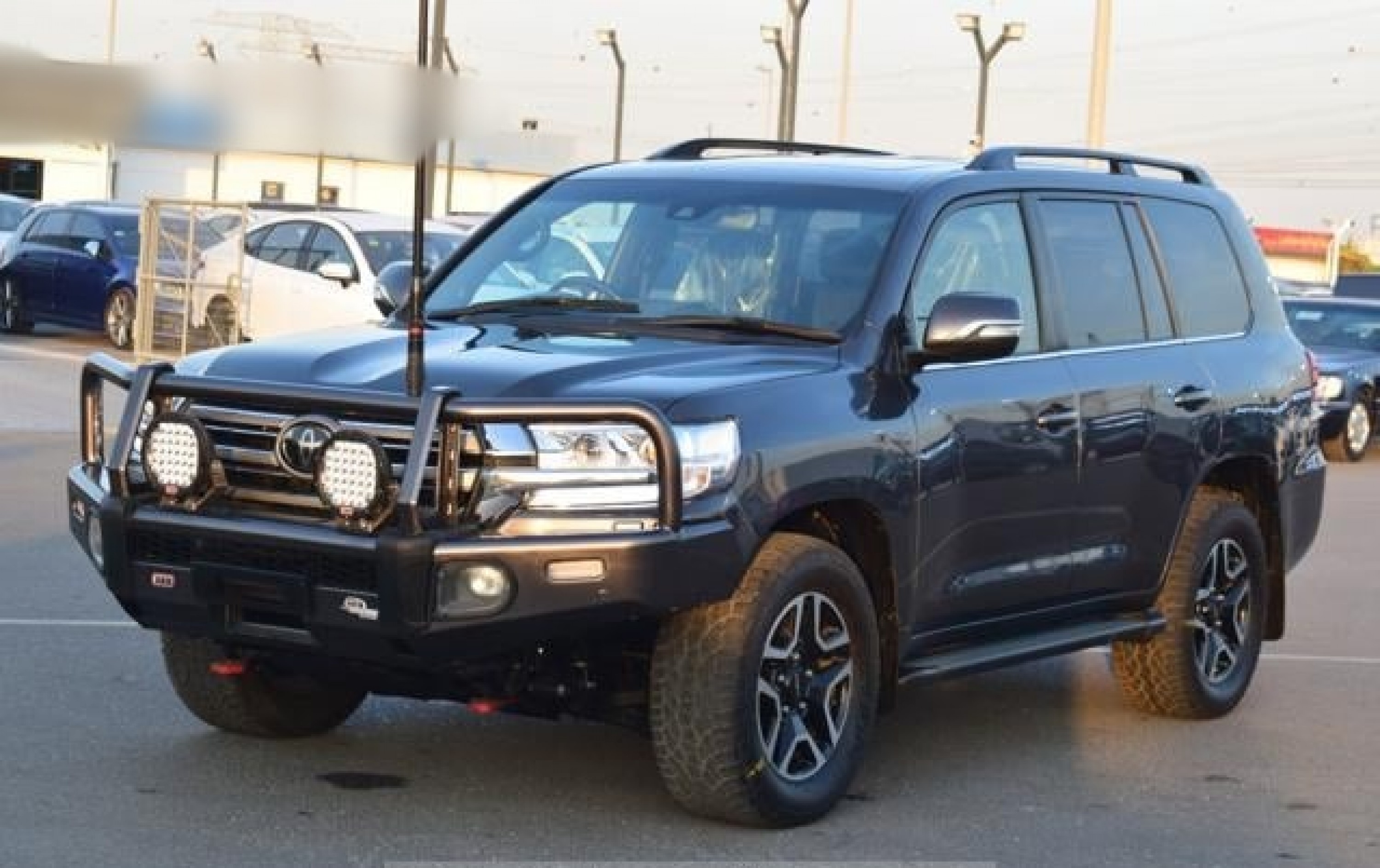 TOYOTA LAND CRUISER SAHARA