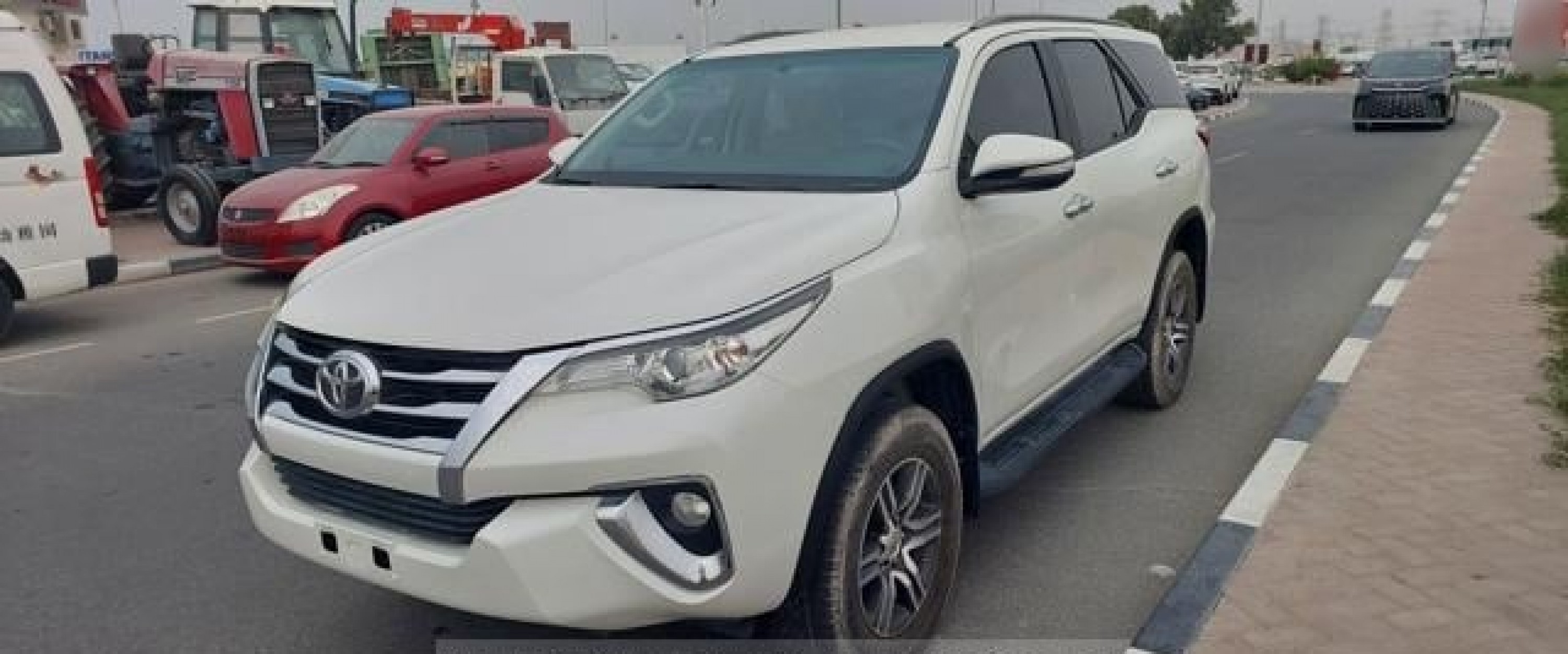 TOYOTA Fortuner