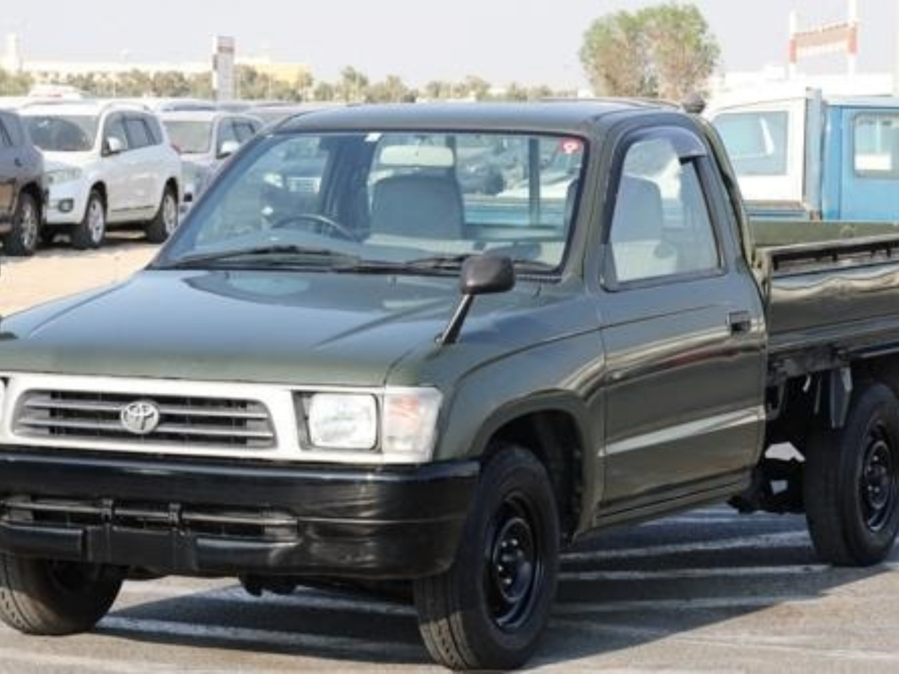 TOYOTA Hilux