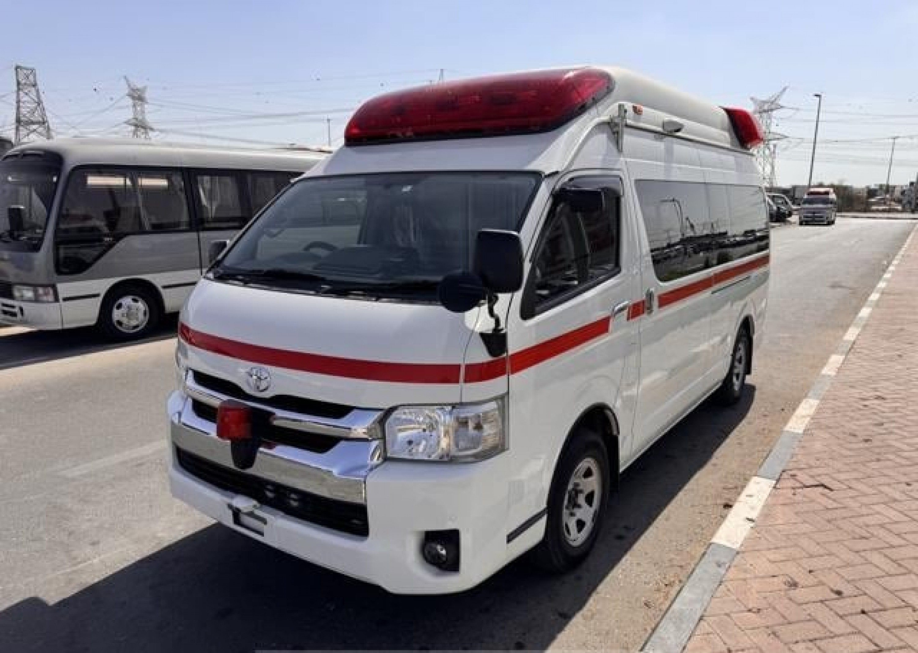 TOYOTA HIACE AMBULANCE