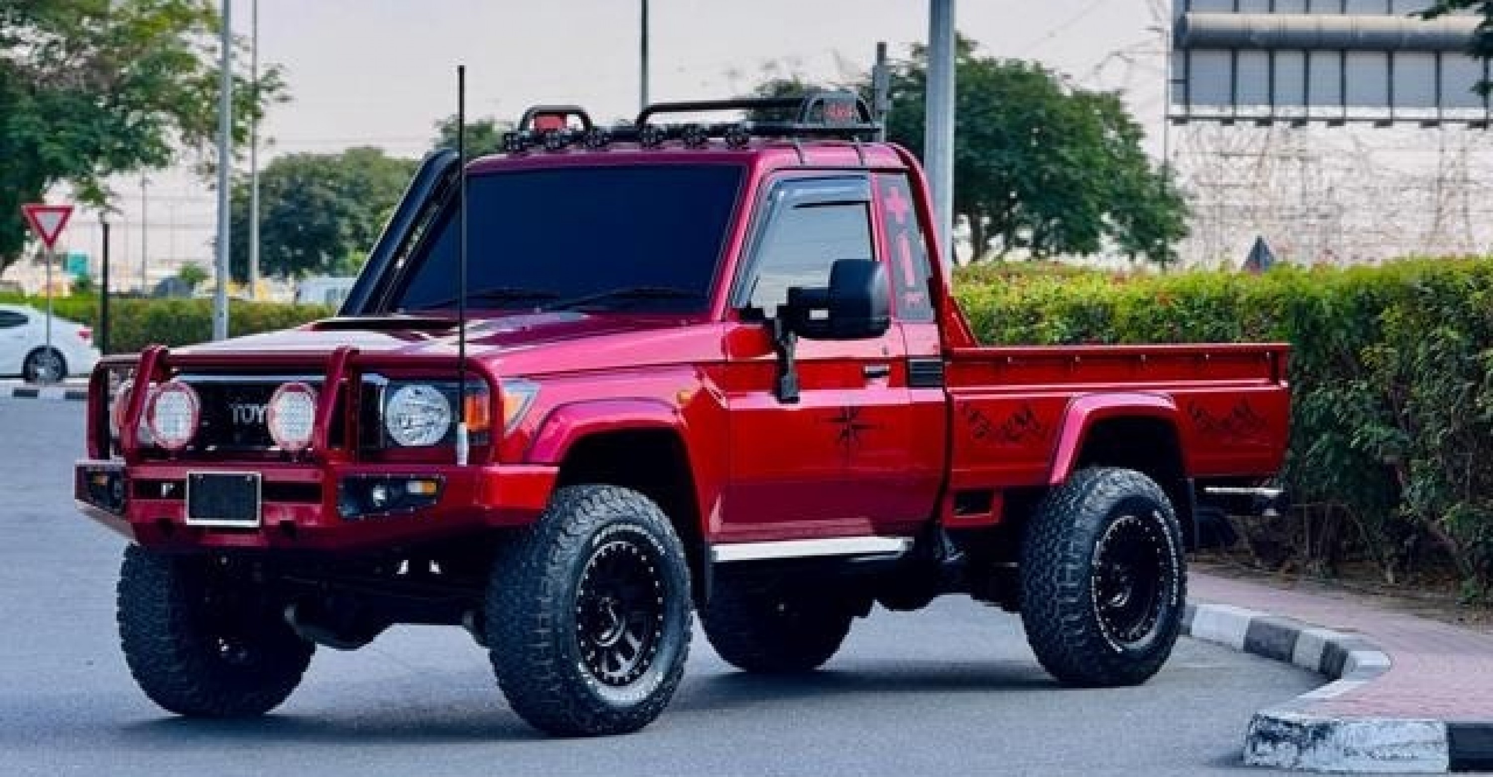 TOYOTA Land Cruiser