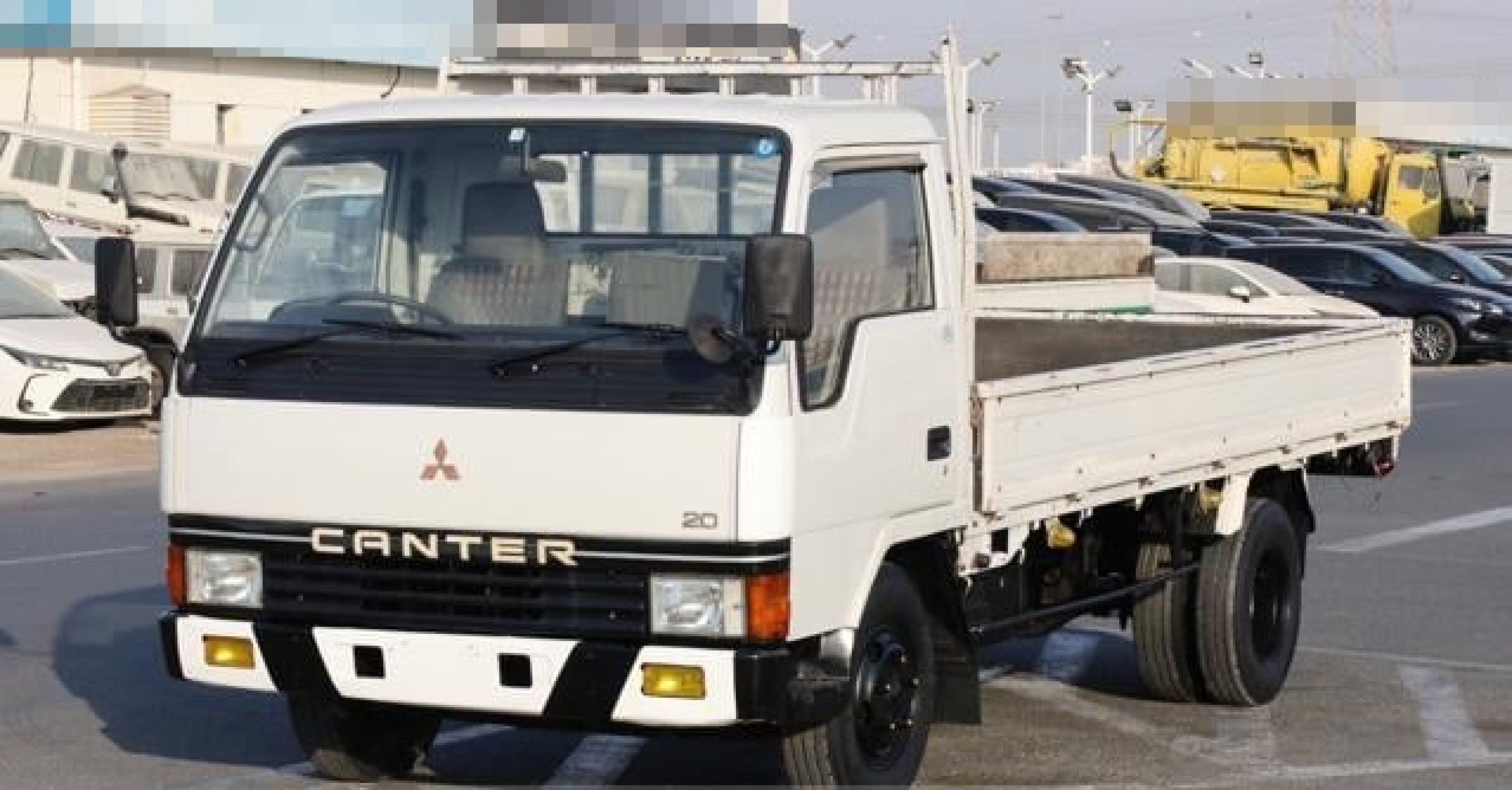 MITSUBISHI Canter