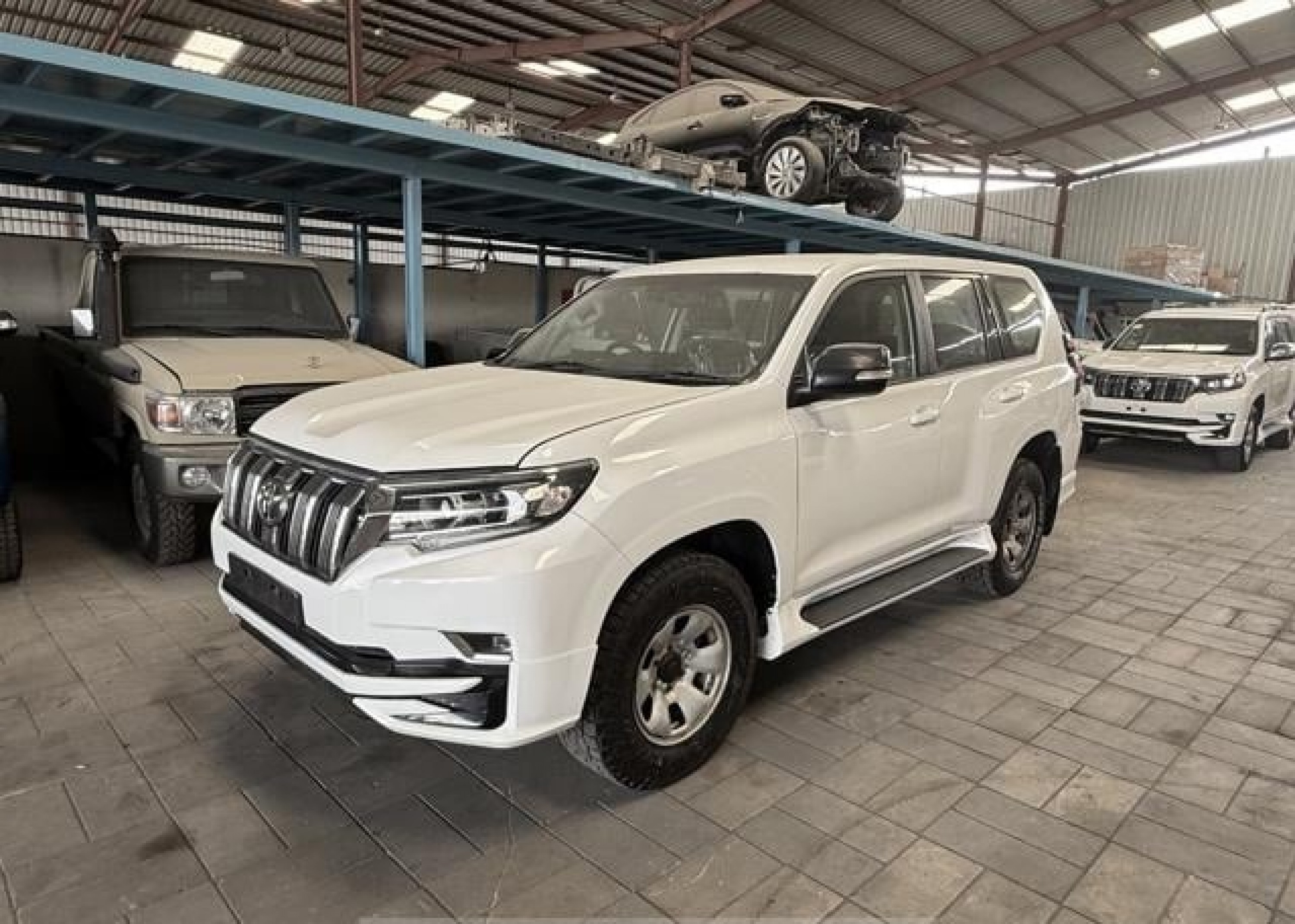 TOYOTA Land Cruiser Prado
