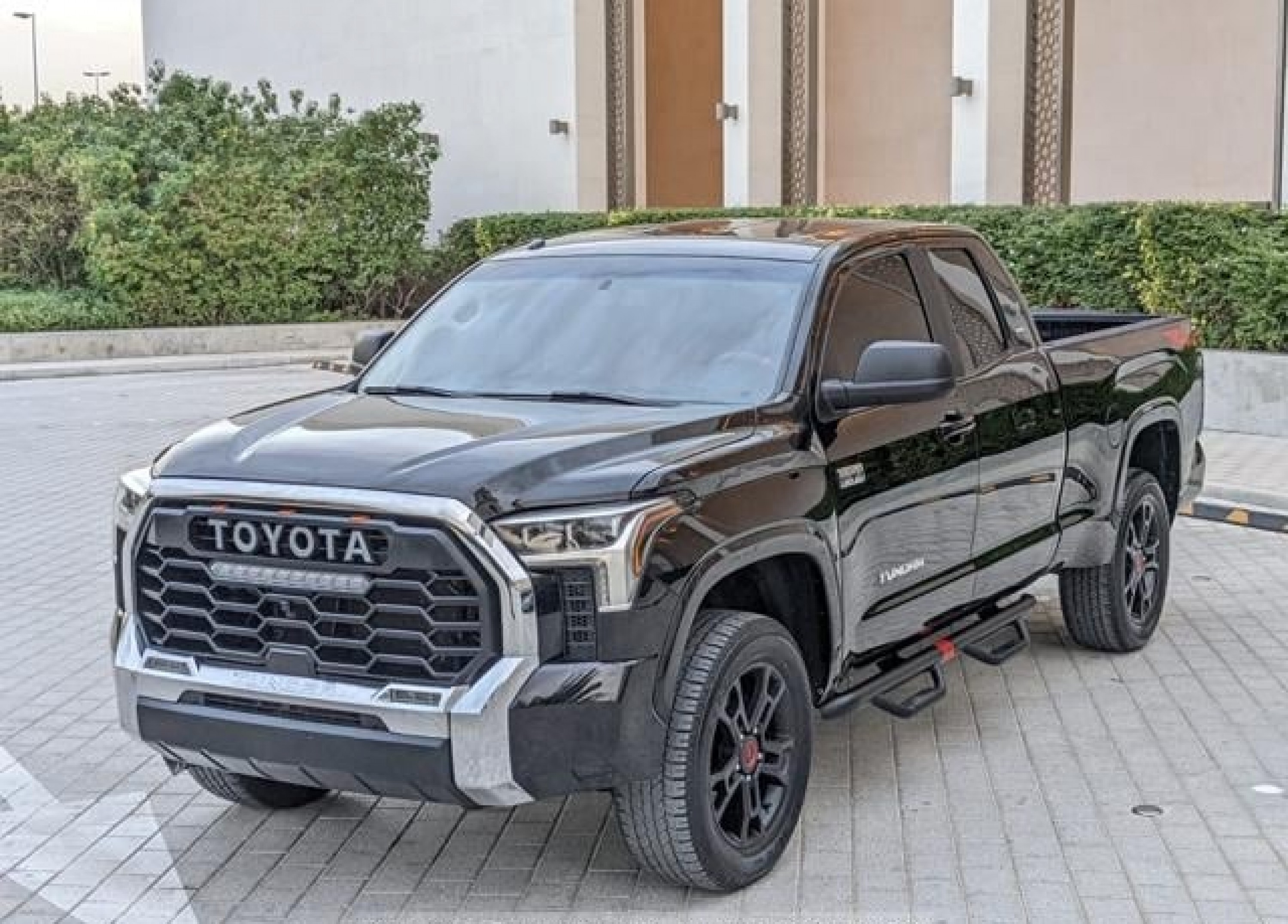 TOYOTA TUNDRA