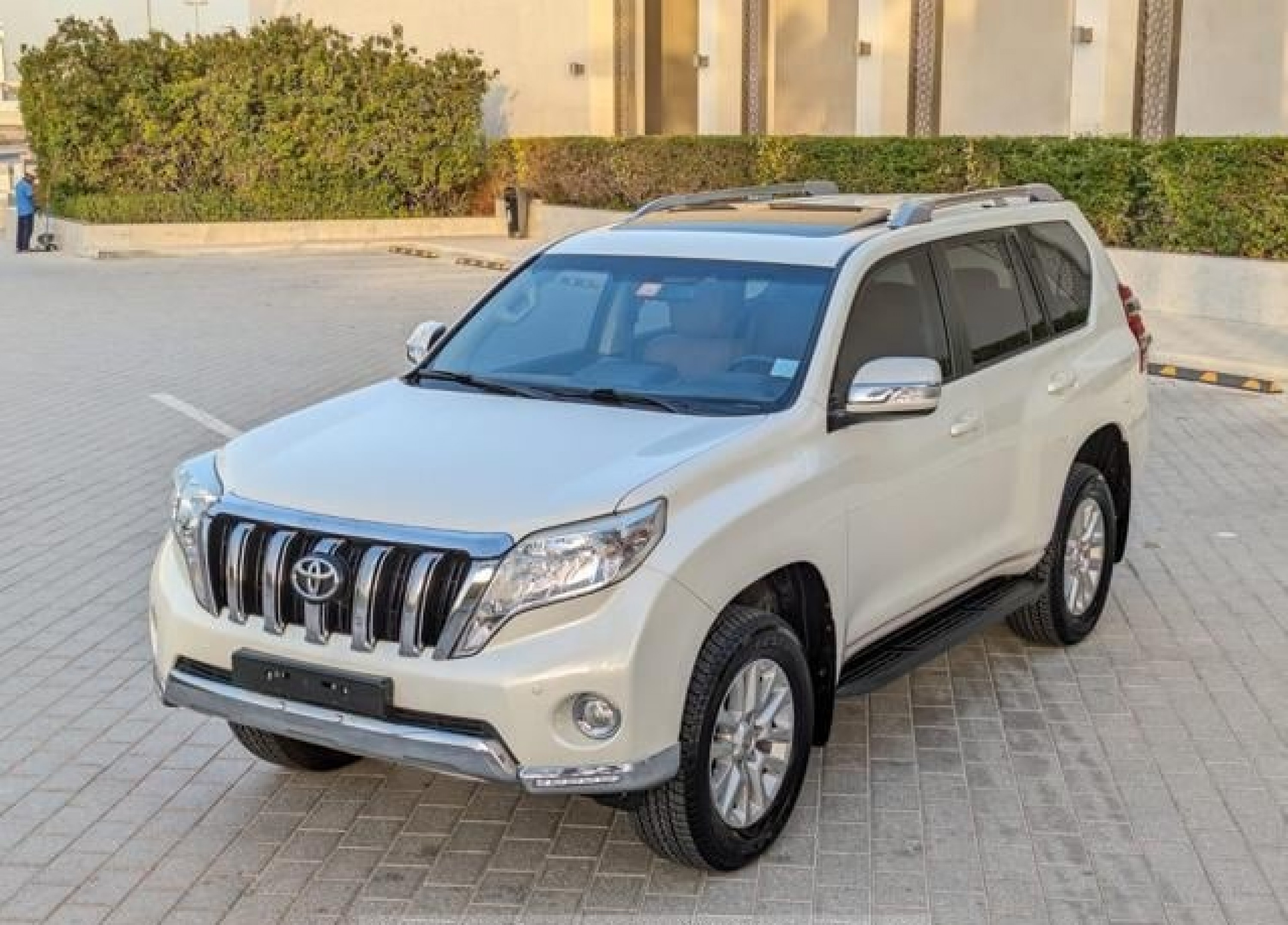 TOYOTA Land Cruiser Prado