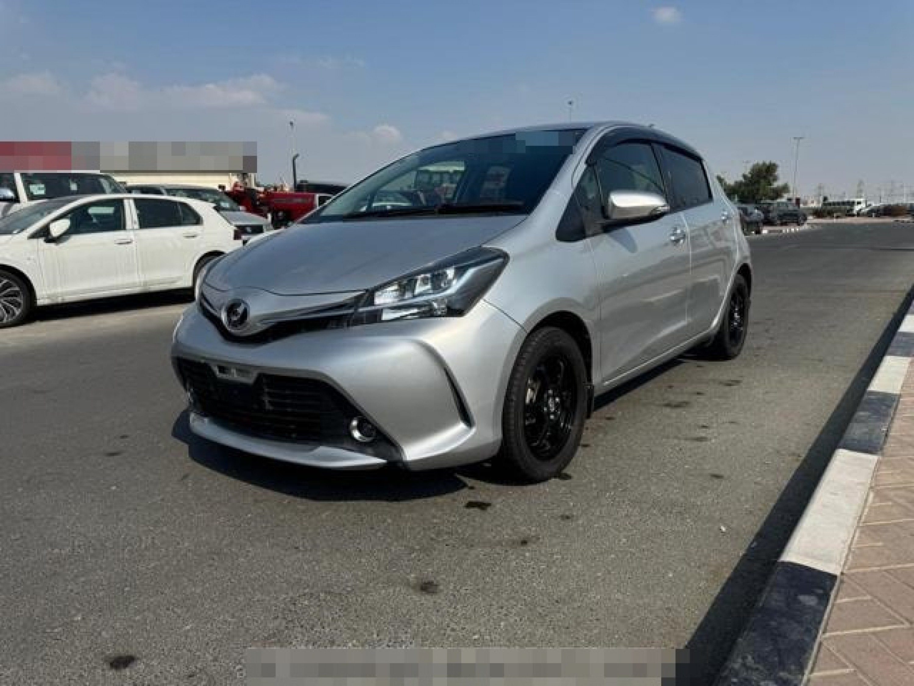 TOYOTA Vitz