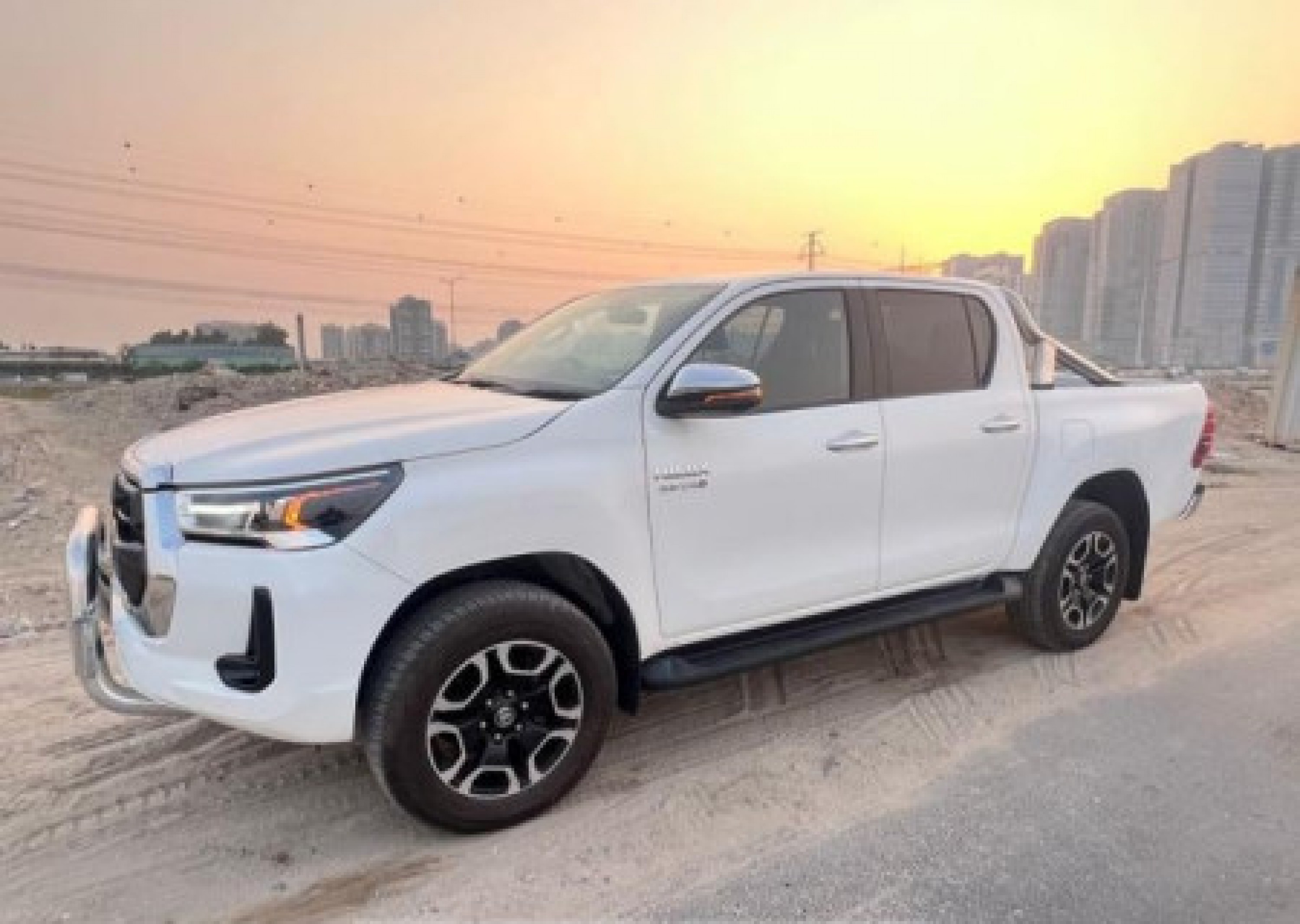 TOYOTA Hilux