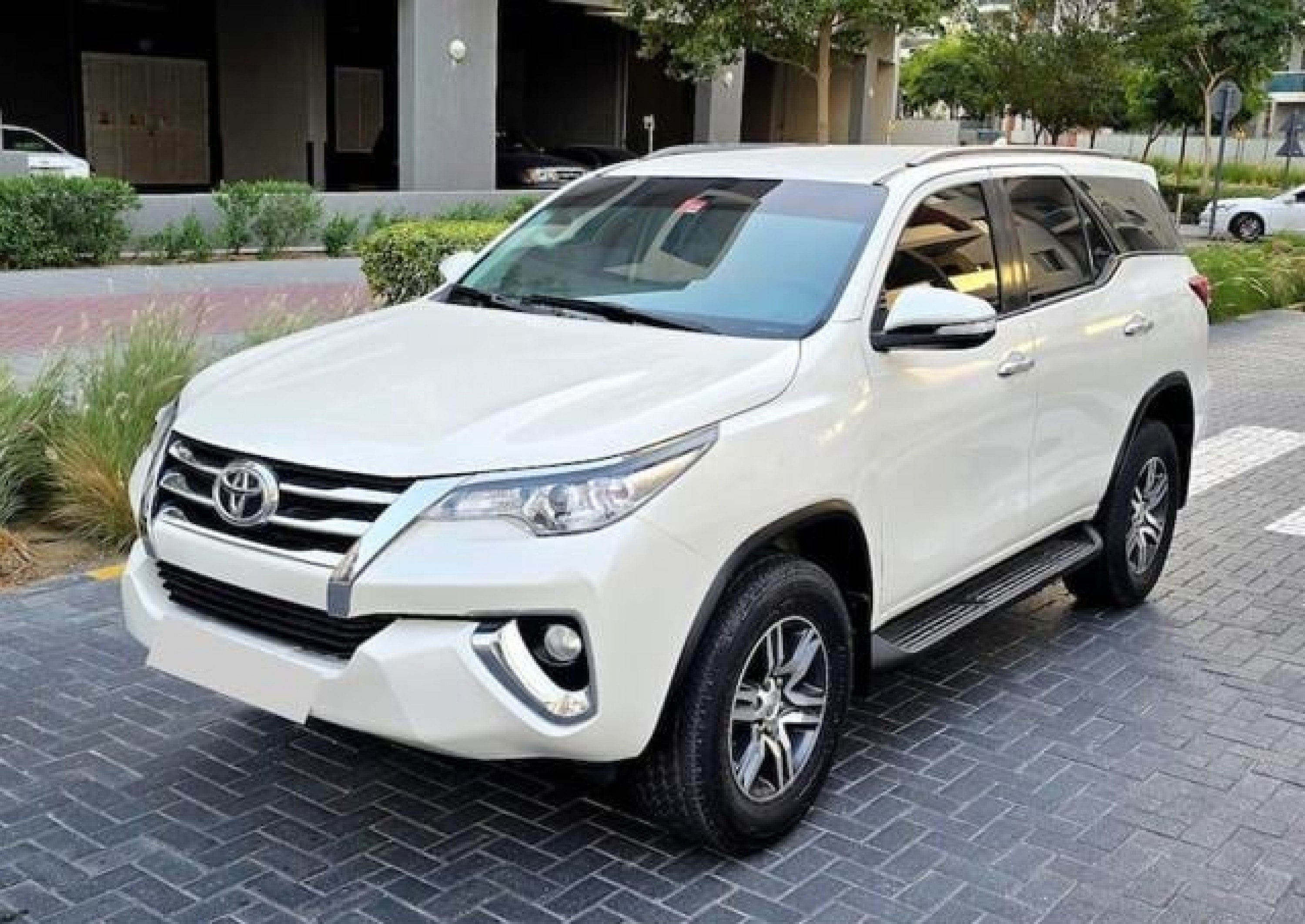 TOYOTA Fortuner