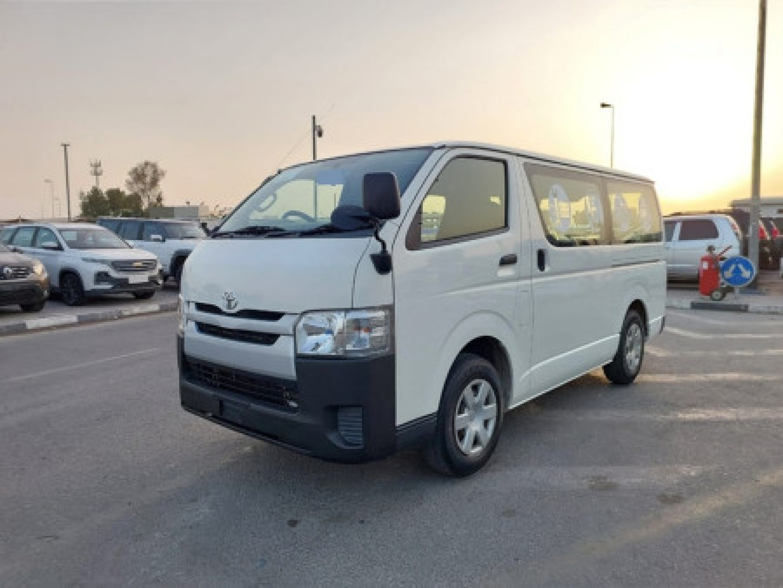 TOYOTA HIACE