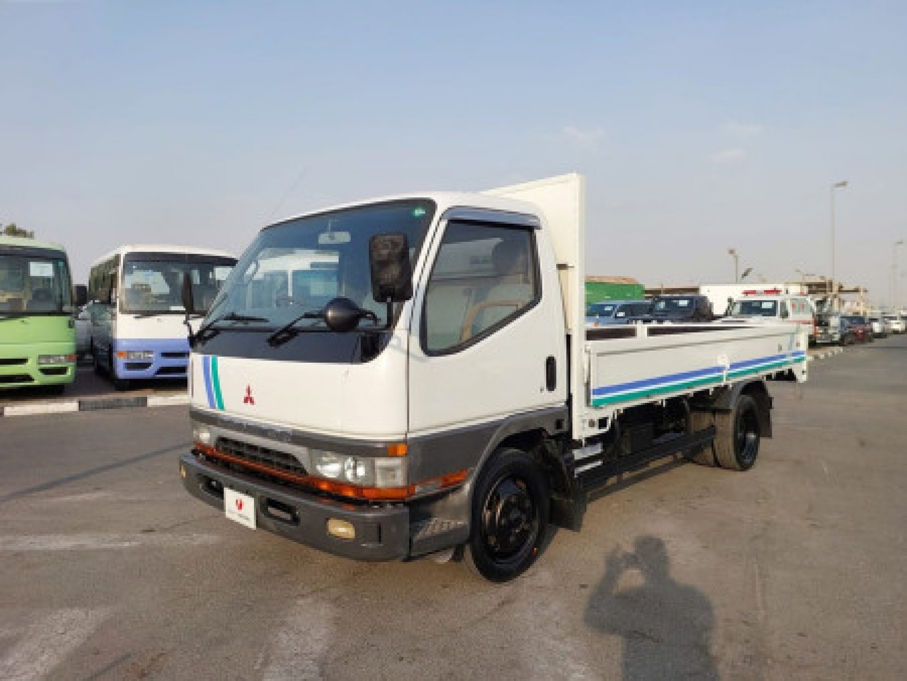 MITSUBISHI Canter