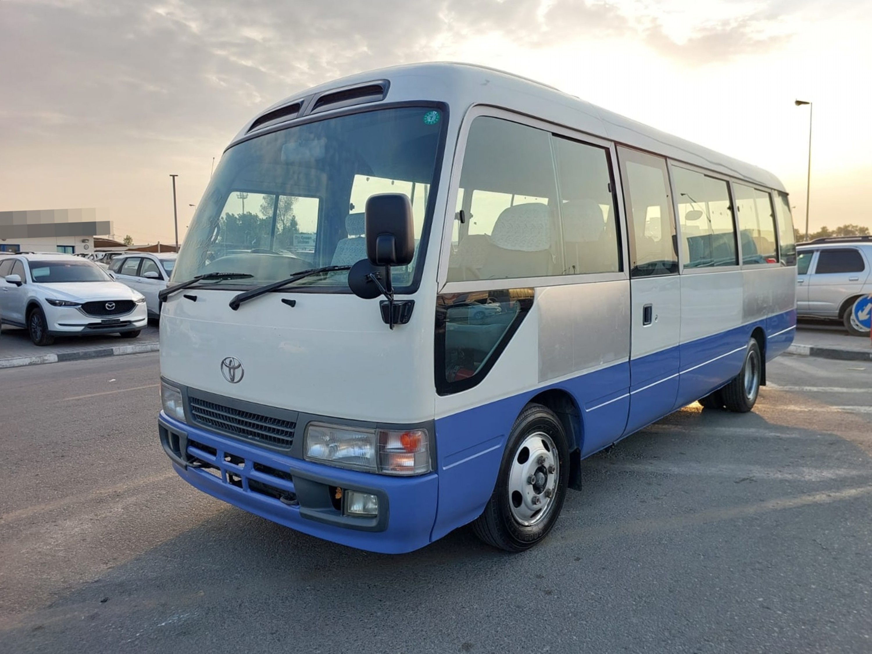 TOYOTA Coaster