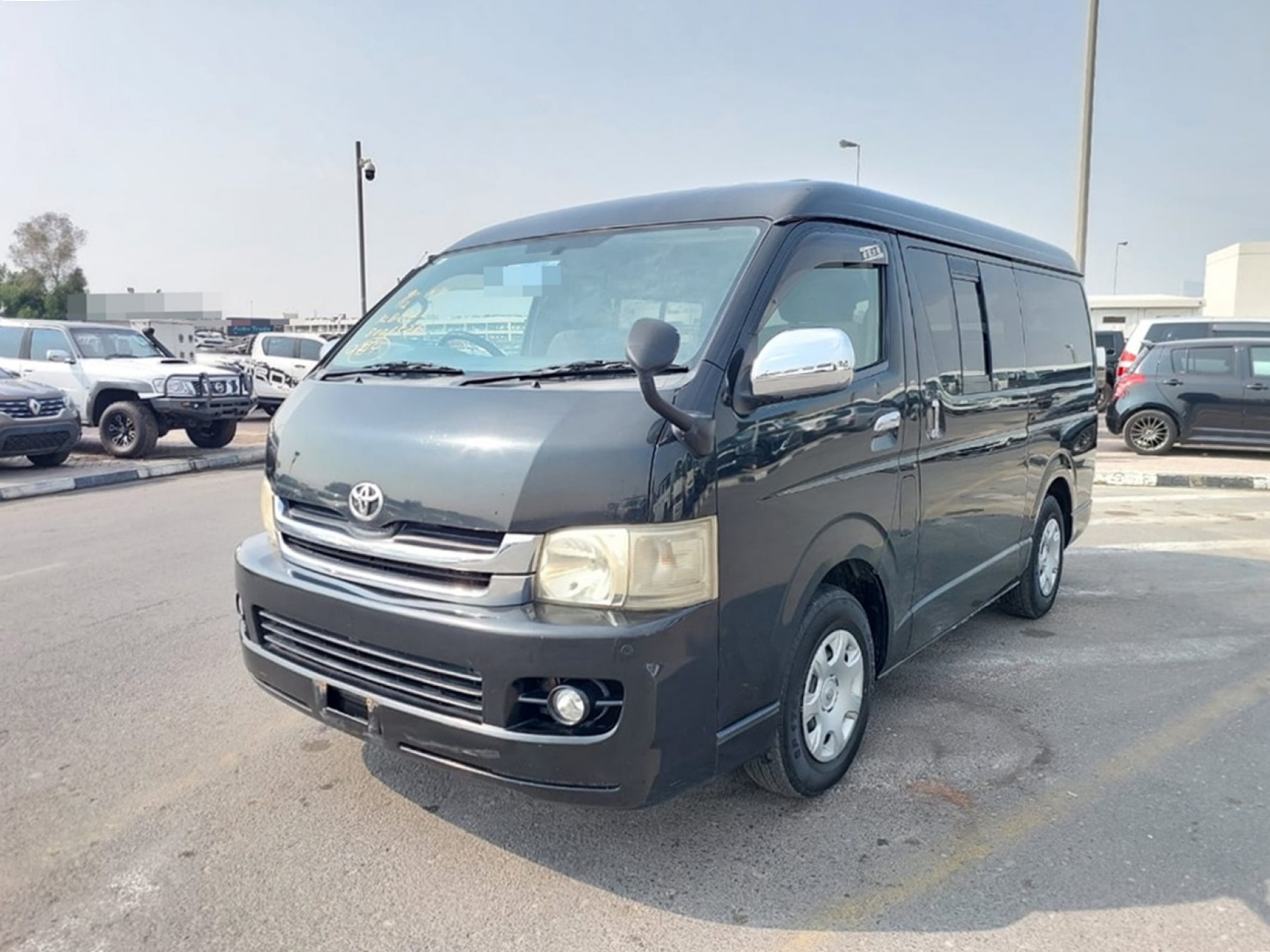 TOYOTA HIACE