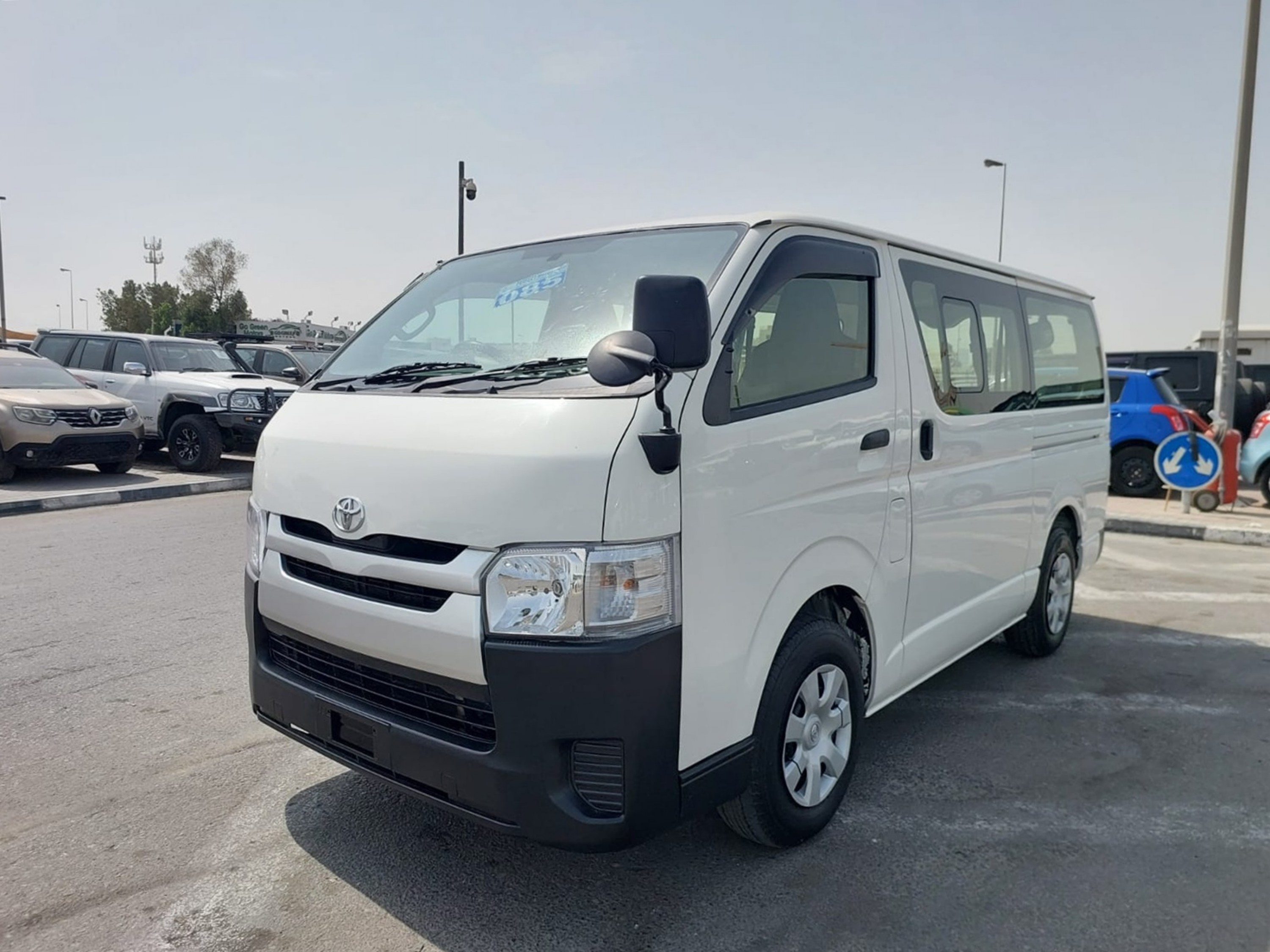 TOYOTA HIACE