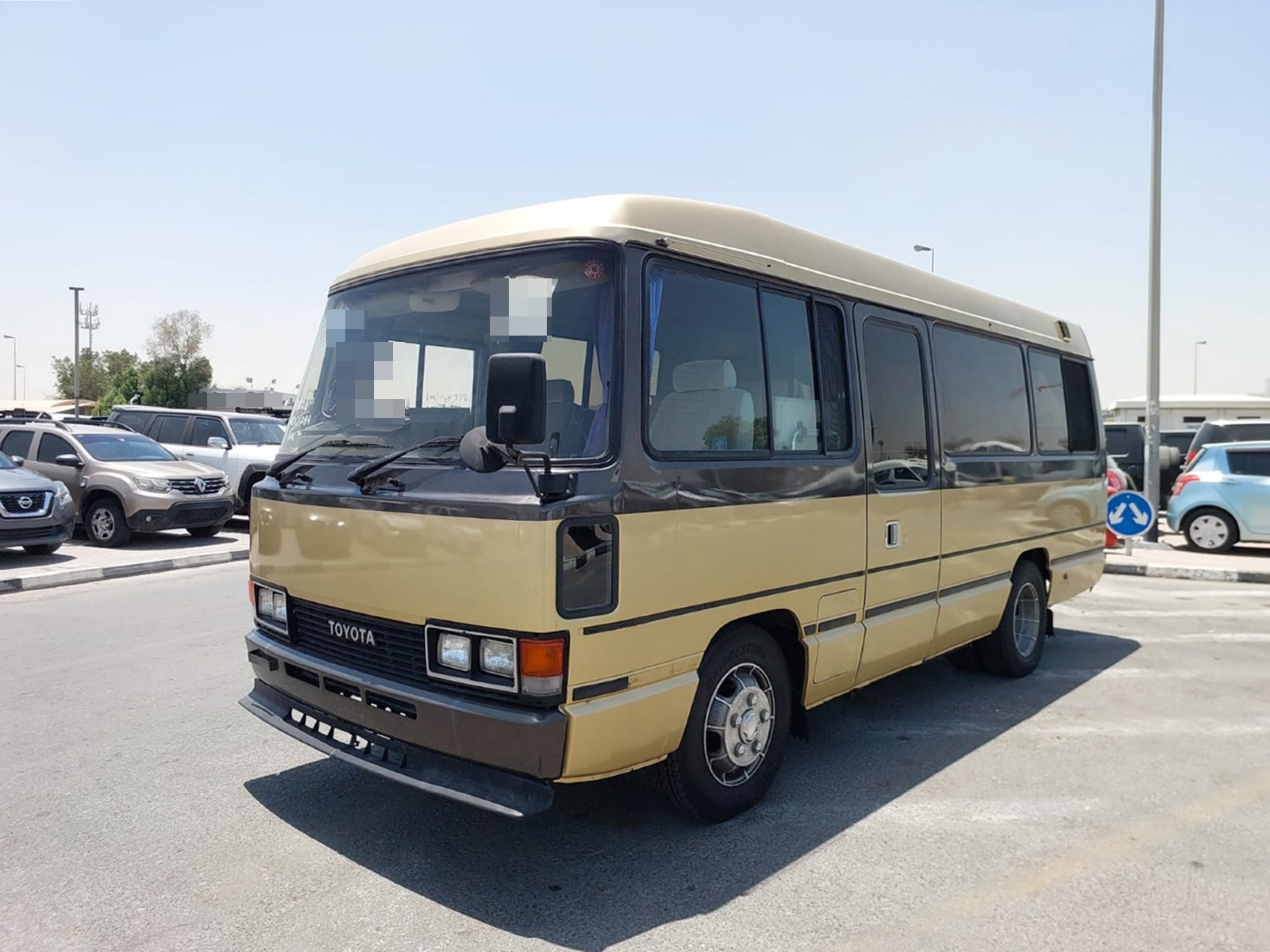 TOYOTA Coaster