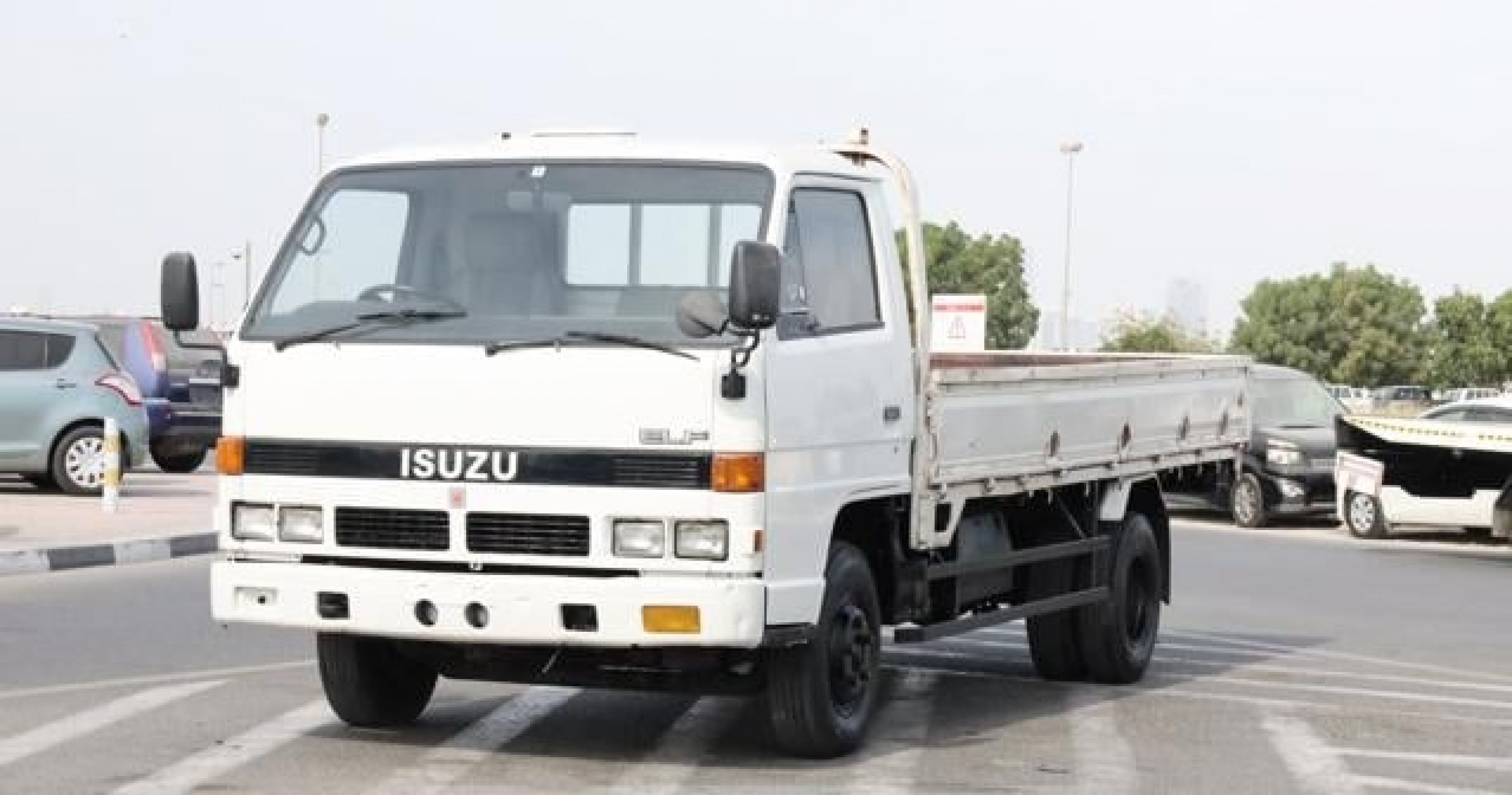 ISUZU Elf Truck