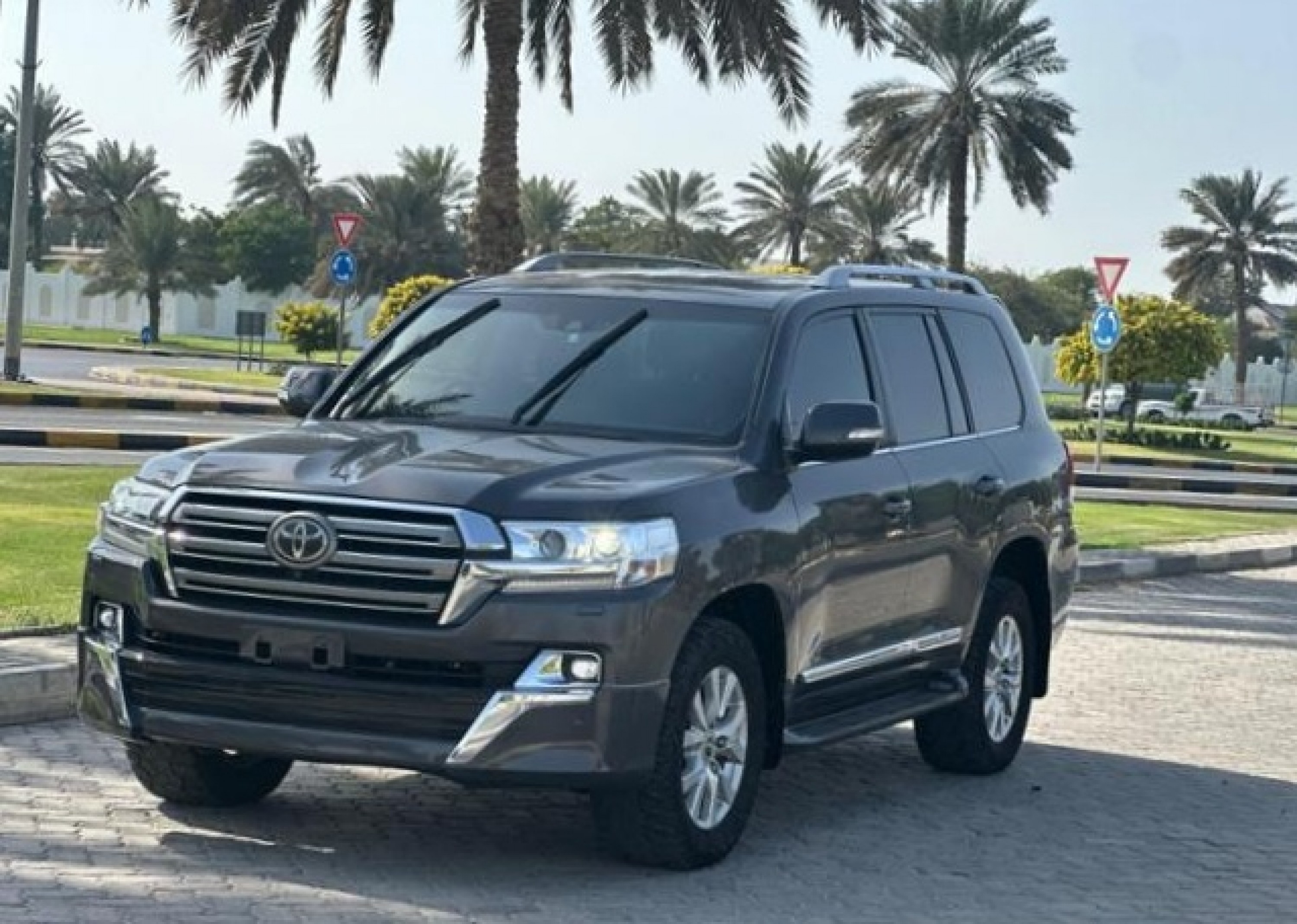 TOYOTA LAND CRUISER SAHARA